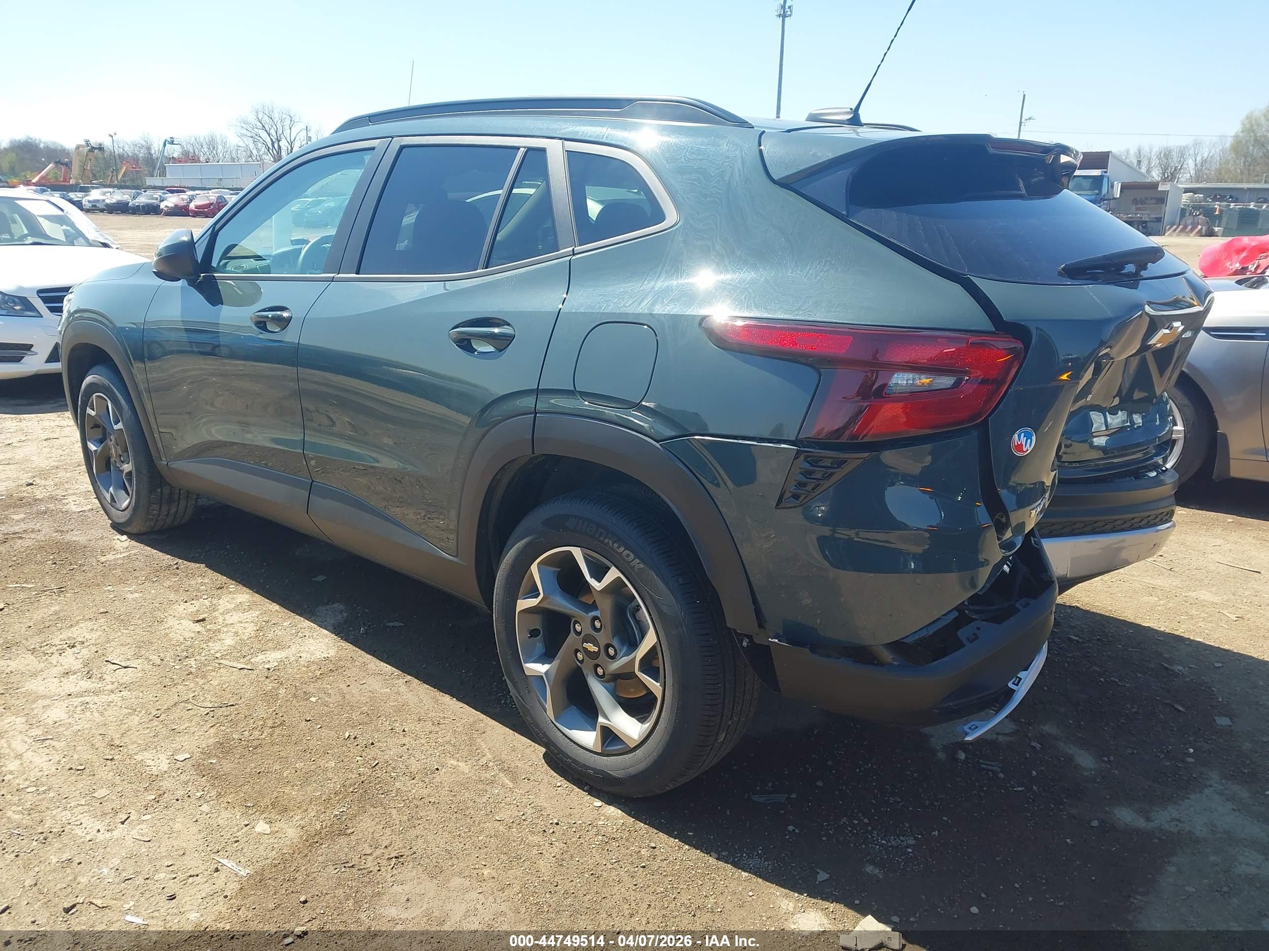 CHEVROLET TRAX image 3