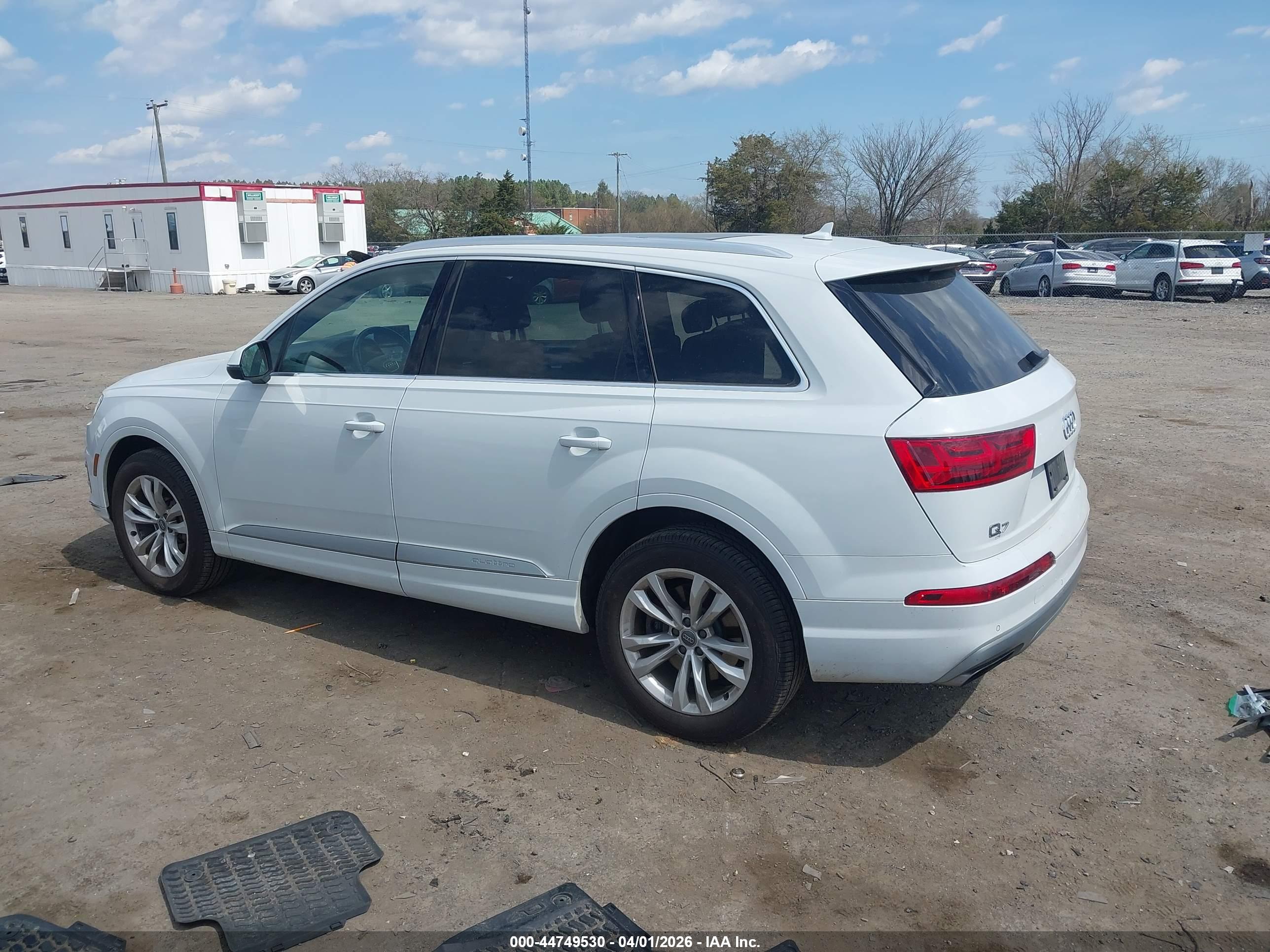 AUDI Q7 image 3