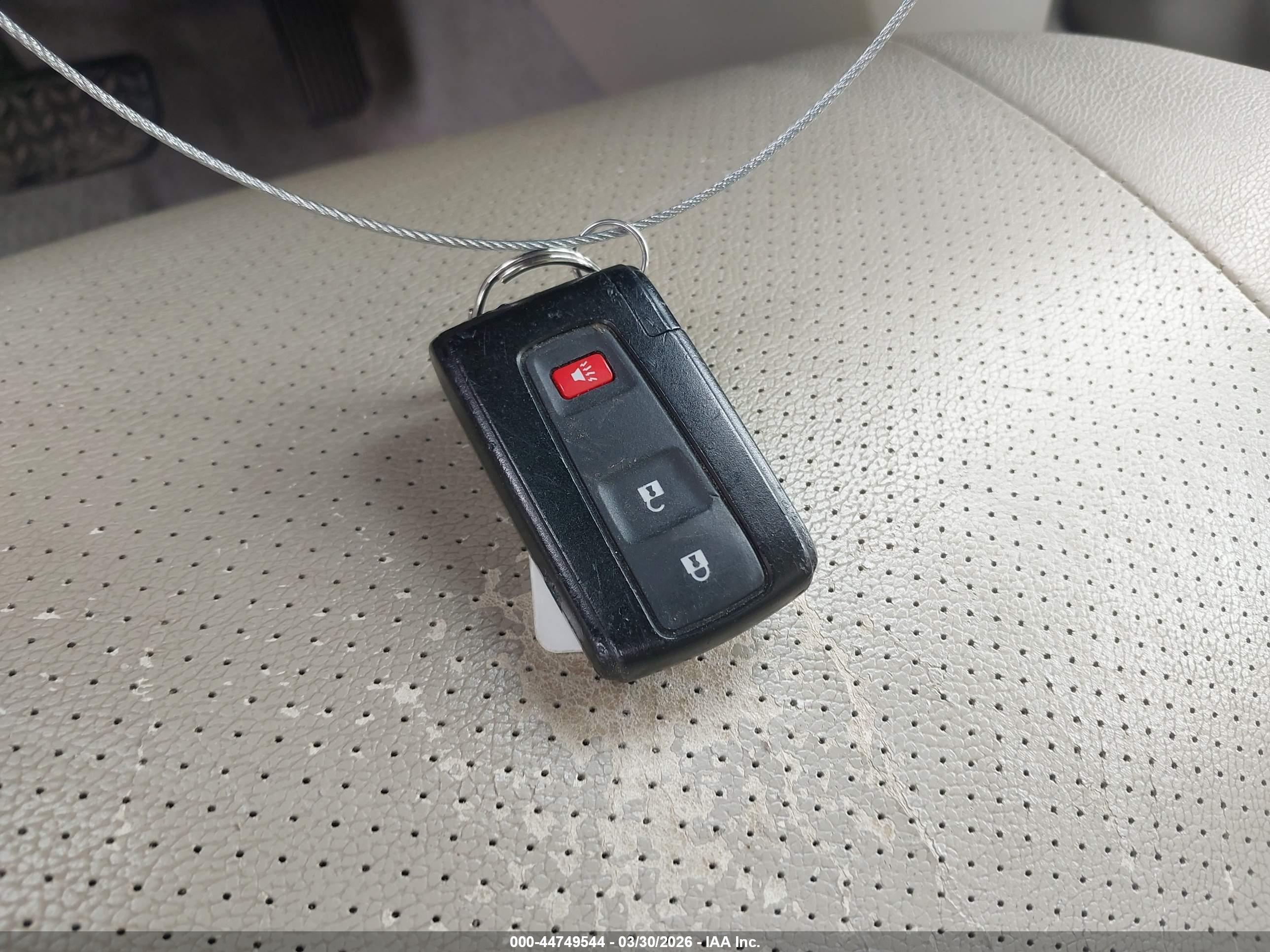 TOYOTA PRIUS image 11