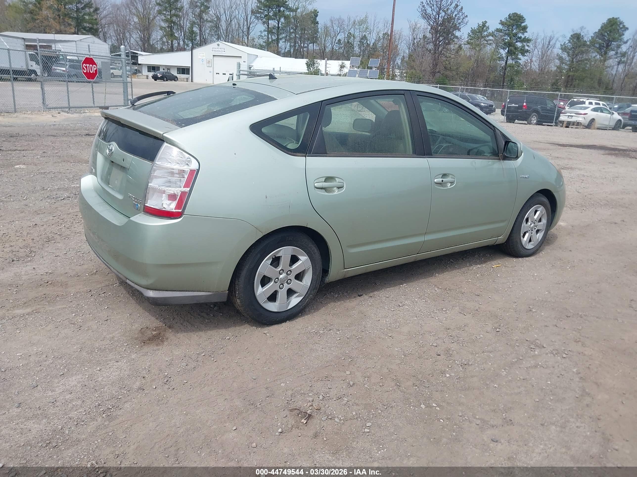 TOYOTA PRIUS image 4