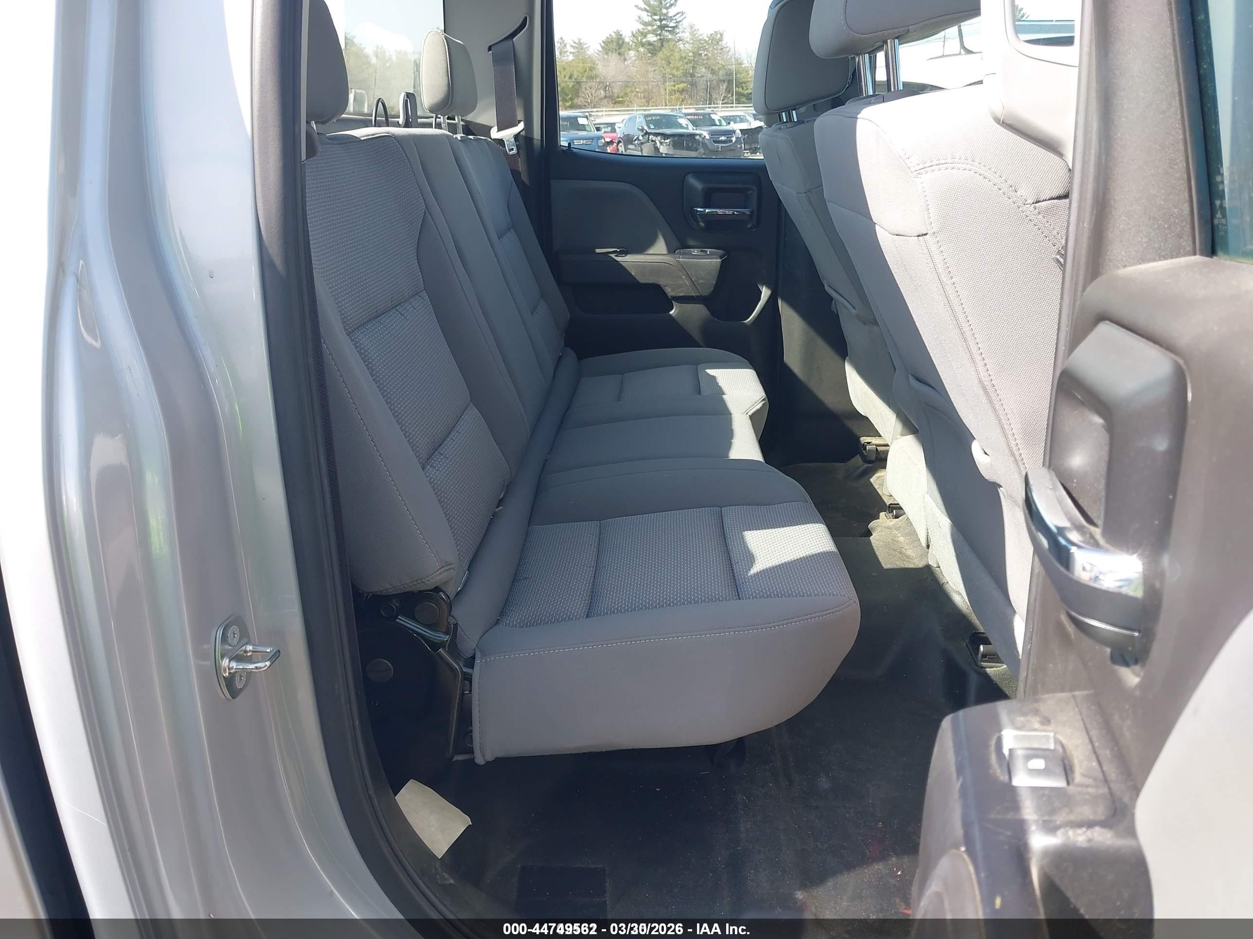 CHEVROLET SILVERADO image 8