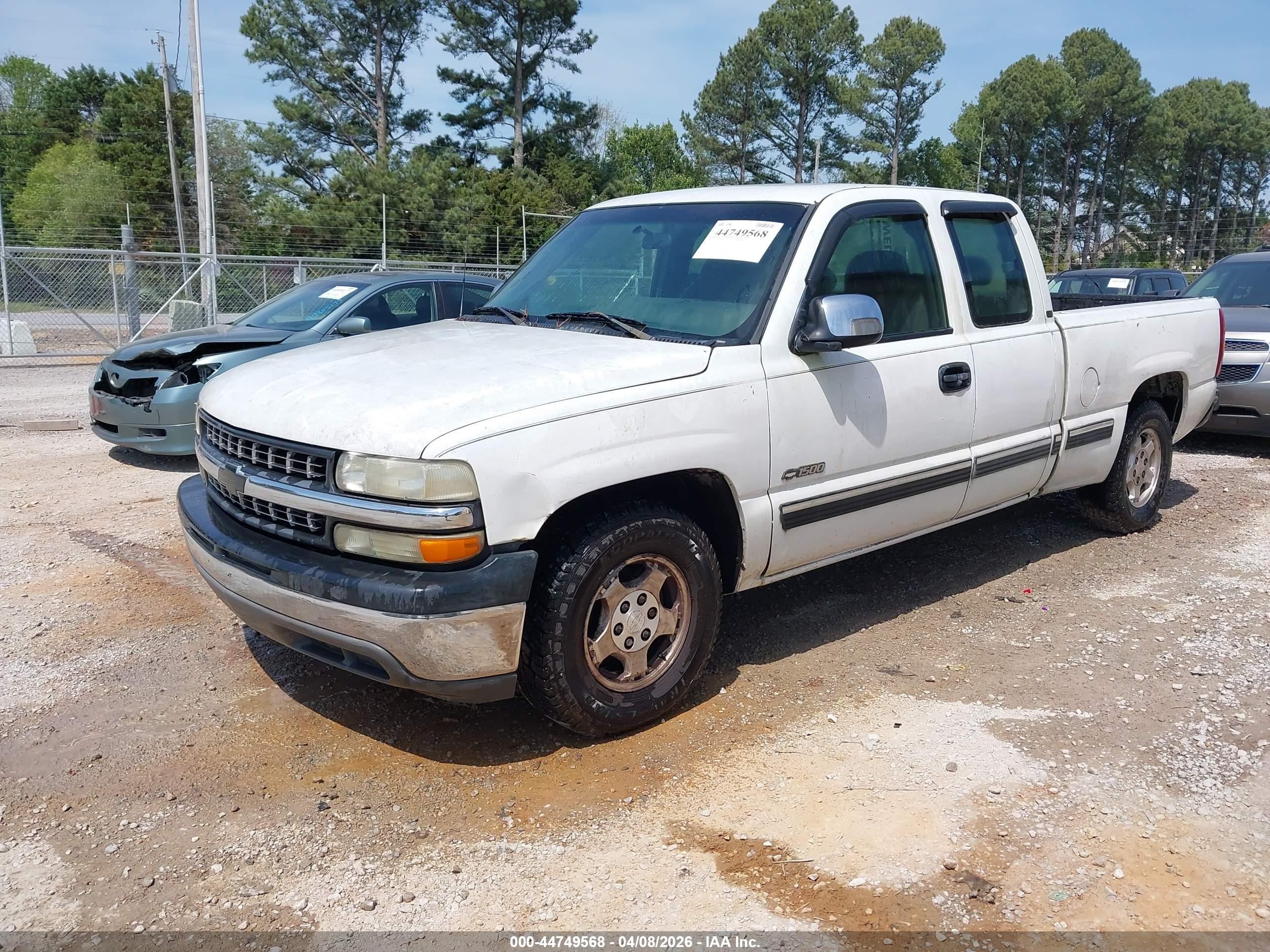 CHEVROLET SILVERADO image 2