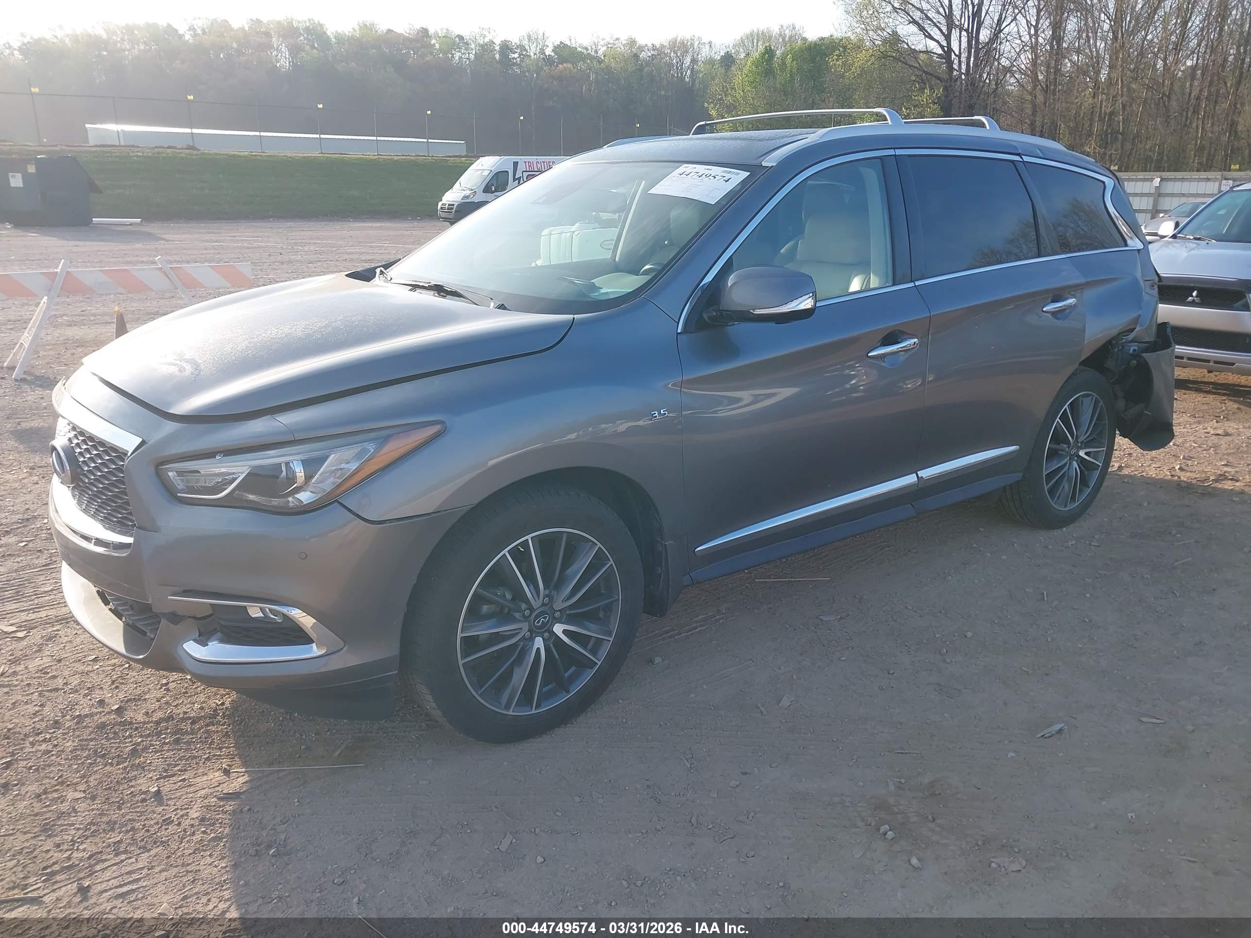 INFINITI QX60 image 2