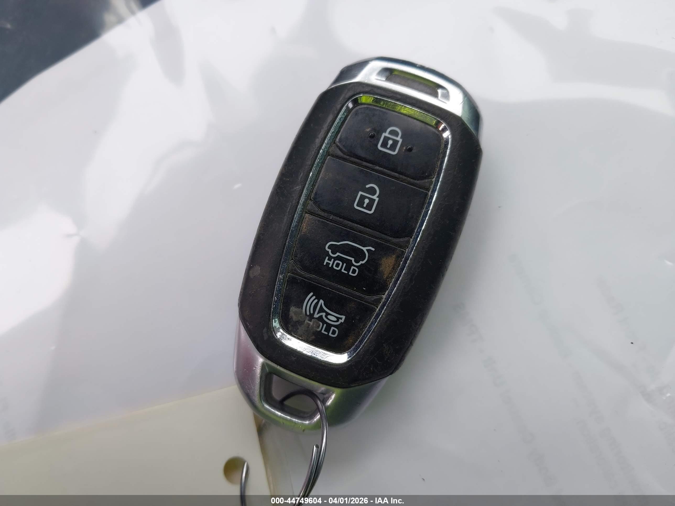 HYUNDAI SANTA image 11