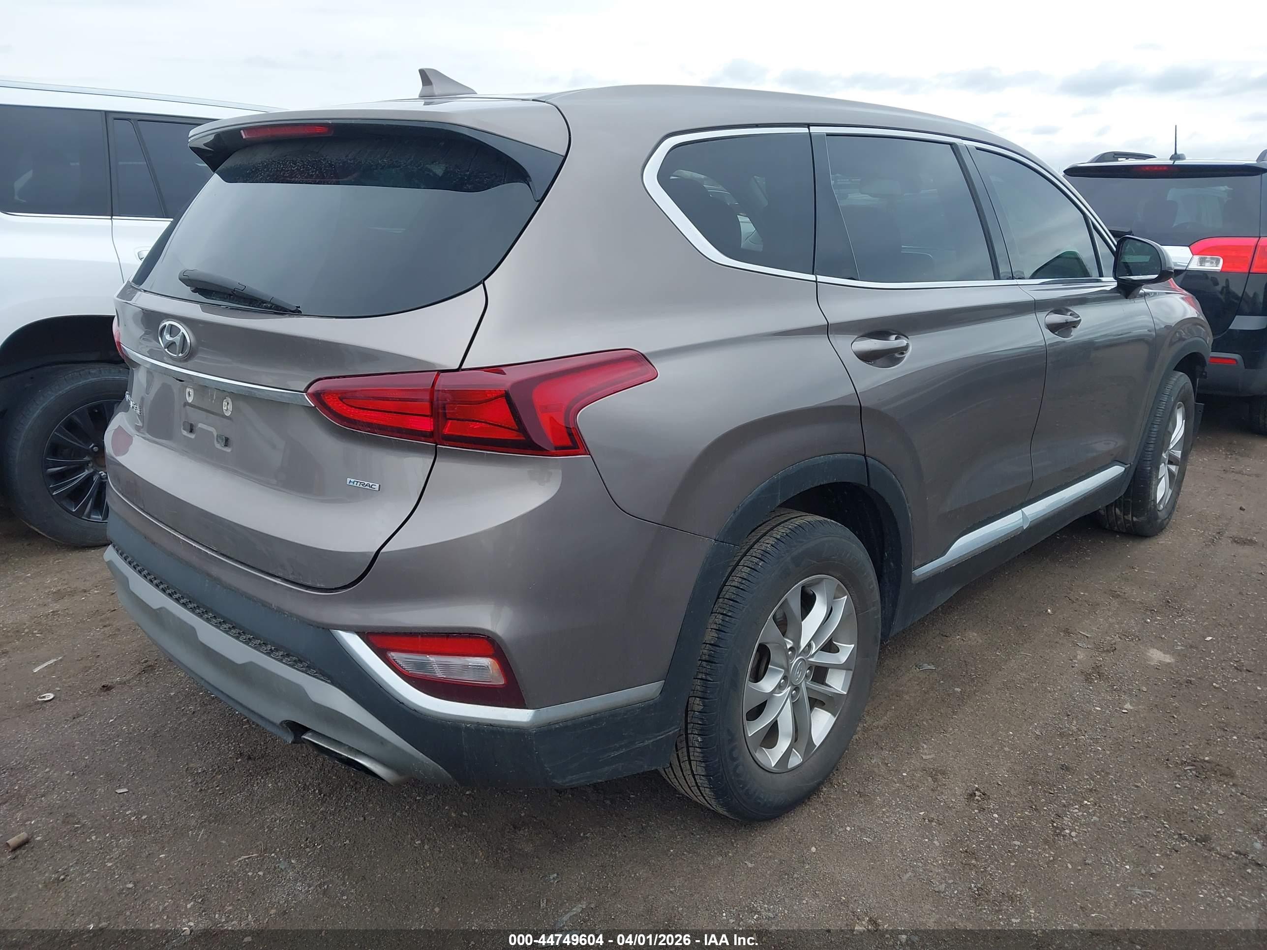 HYUNDAI SANTA image 4