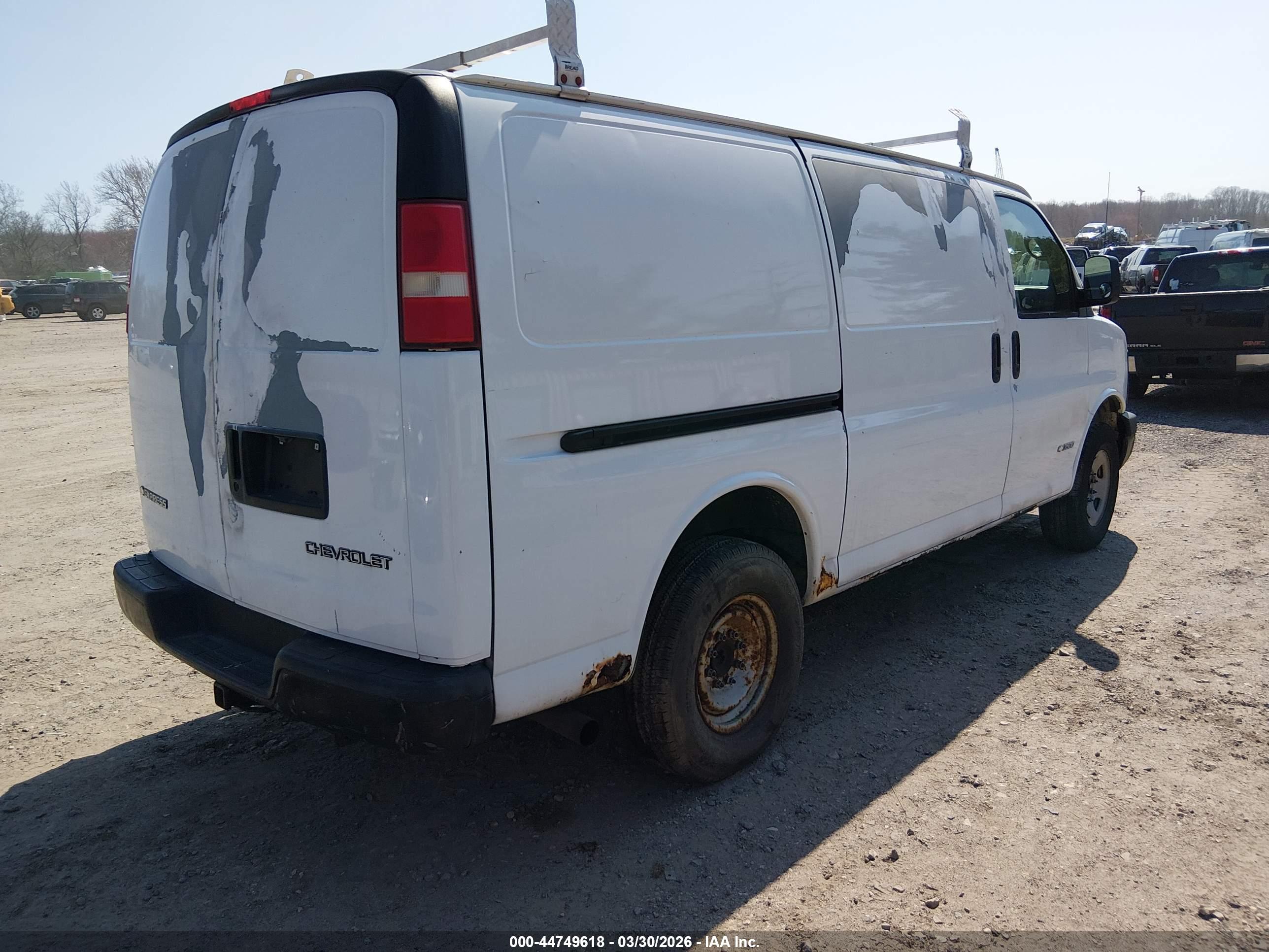 CHEVROLET EXPRESS image 4
