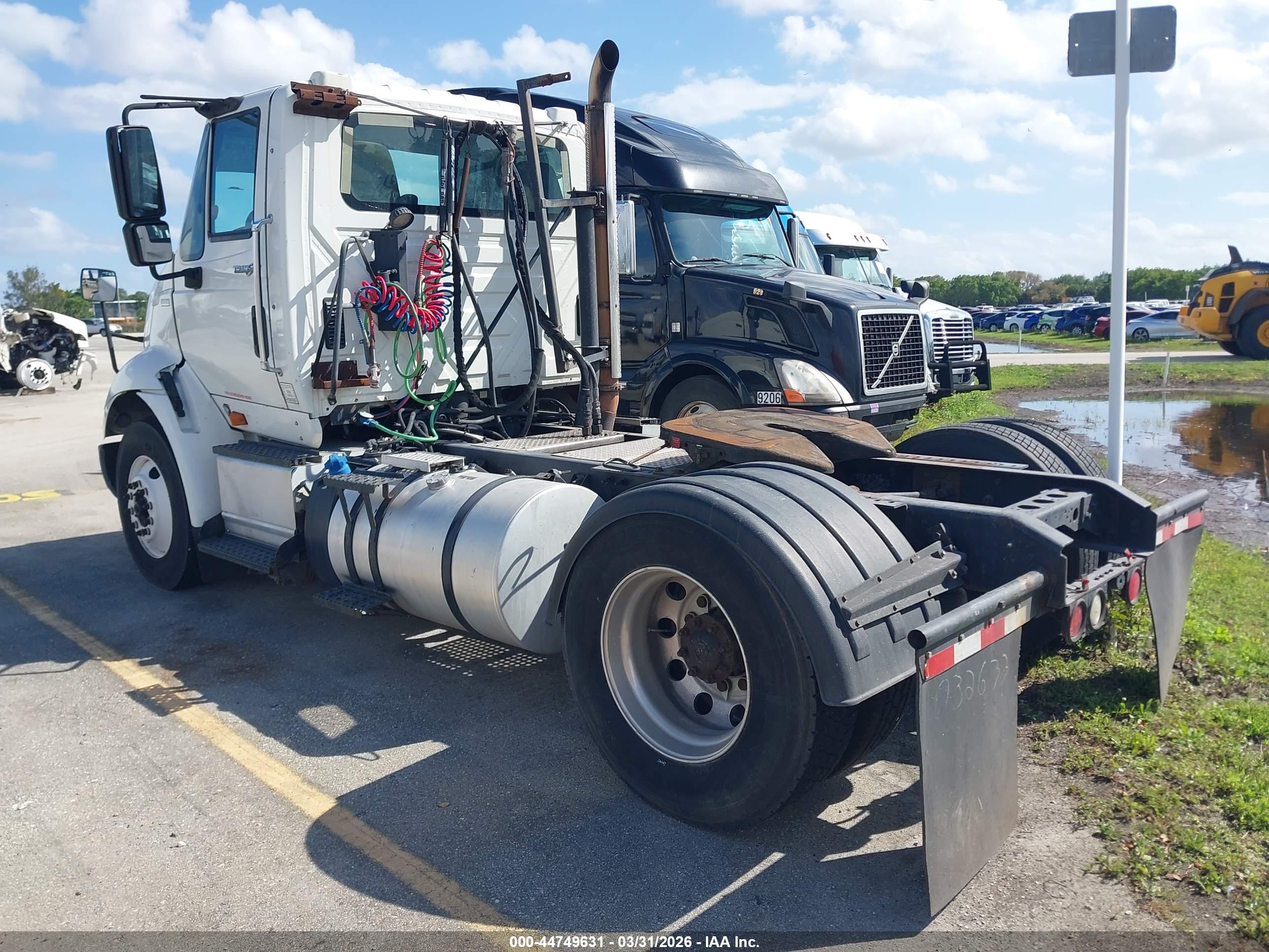 INTERNATIONAL 8000 image 3