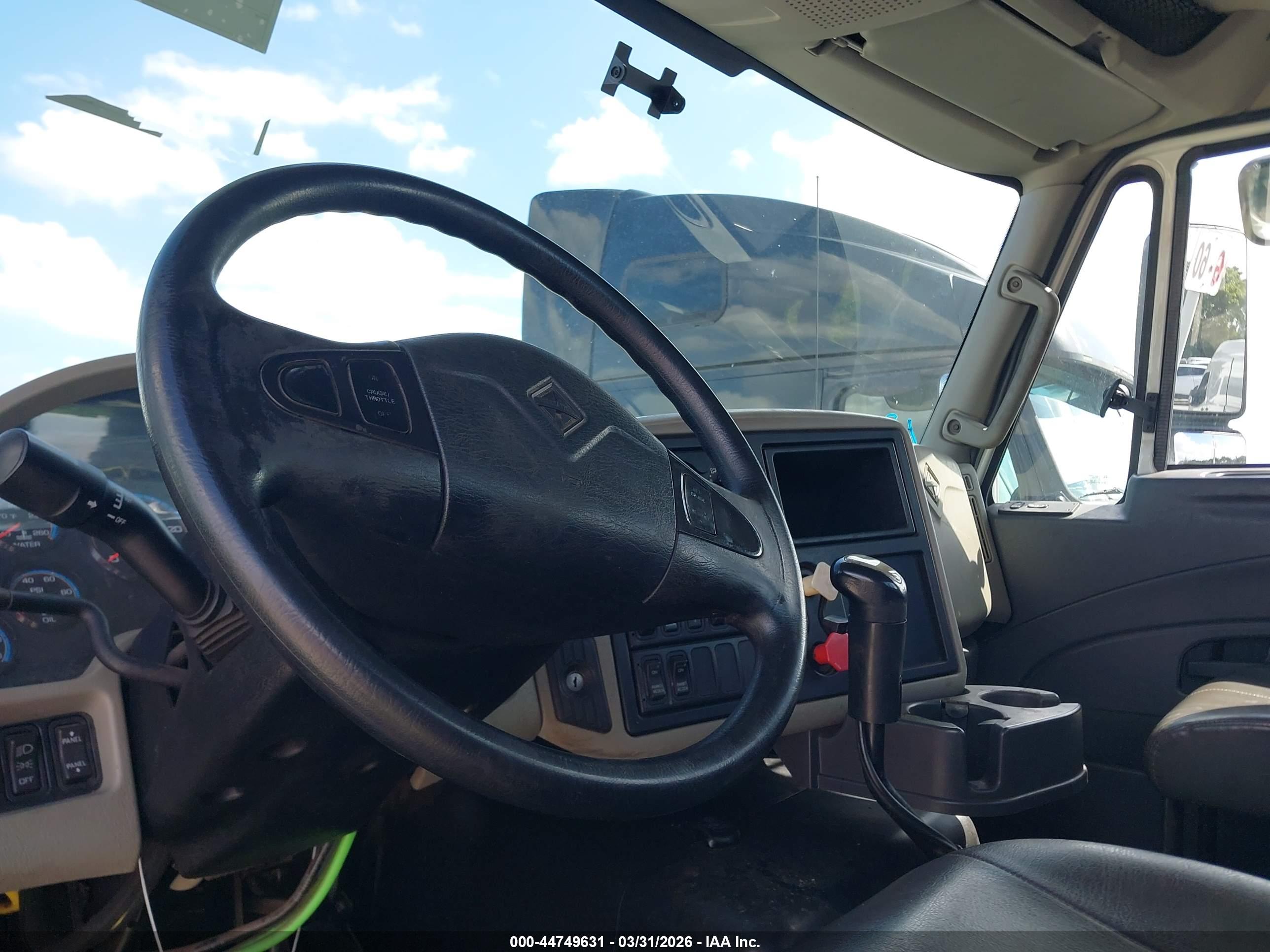 INTERNATIONAL 8000 image 7