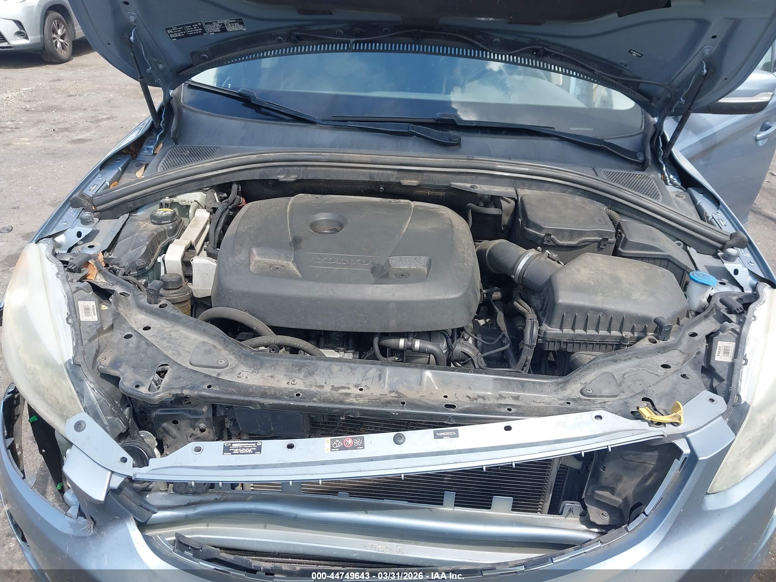 VOLVO XC60 image 10