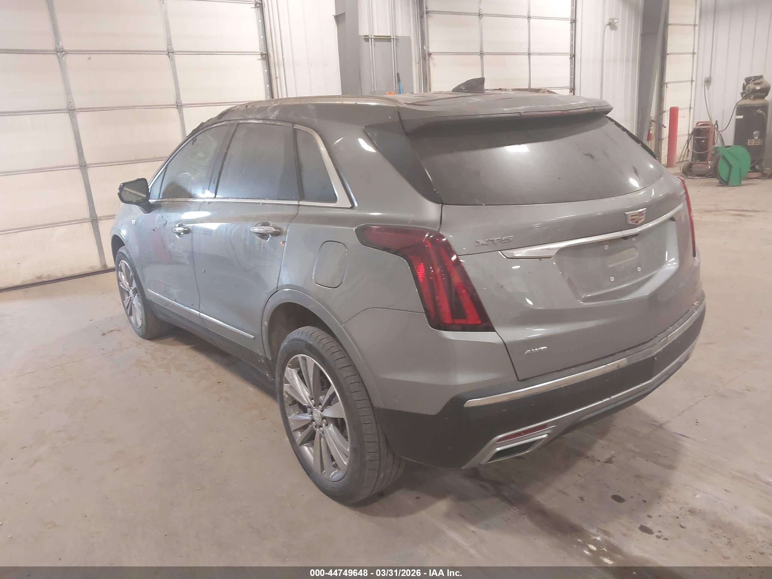 CADILLAC XT5 image 3