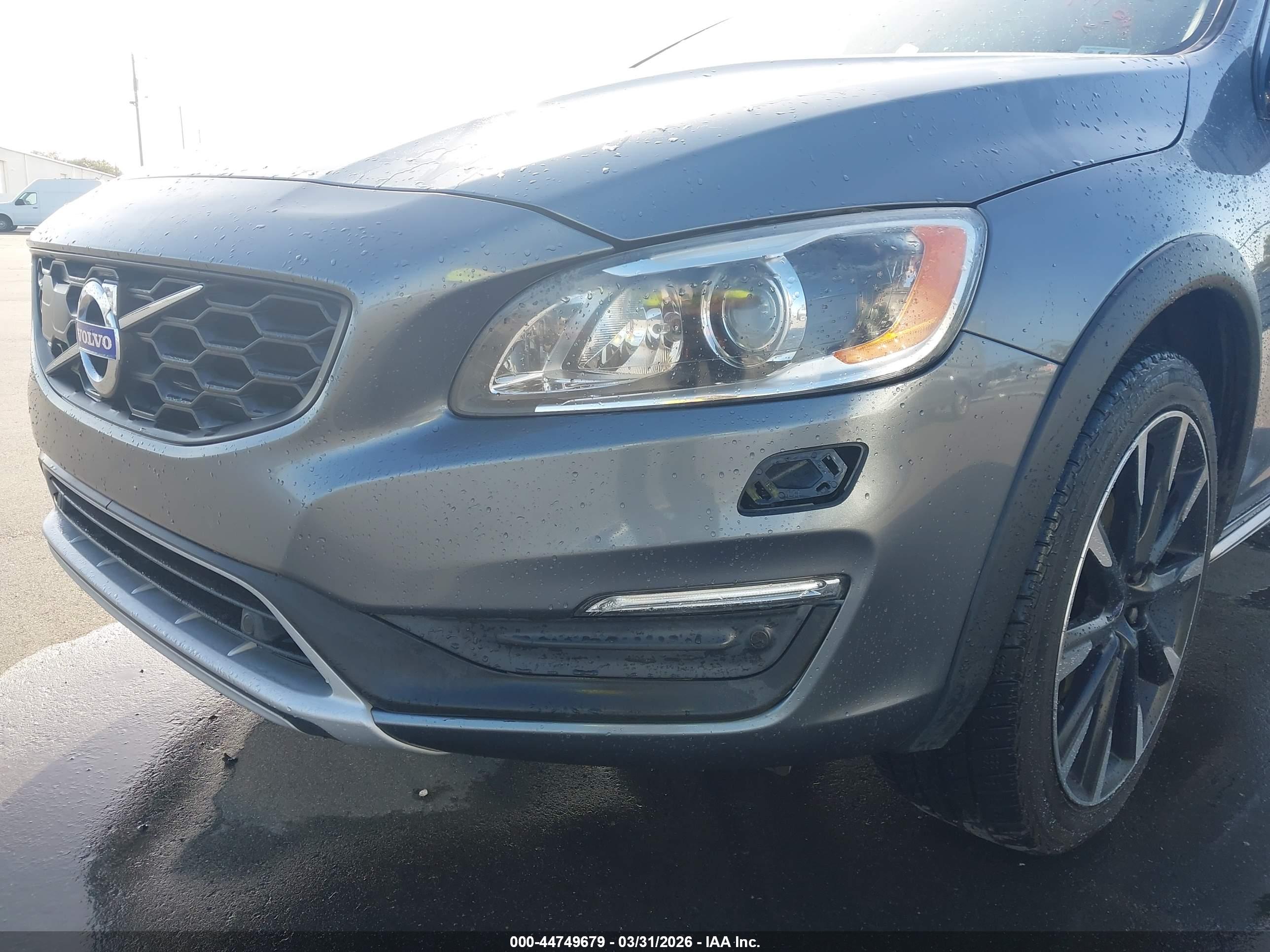 VOLVO S60 image 6