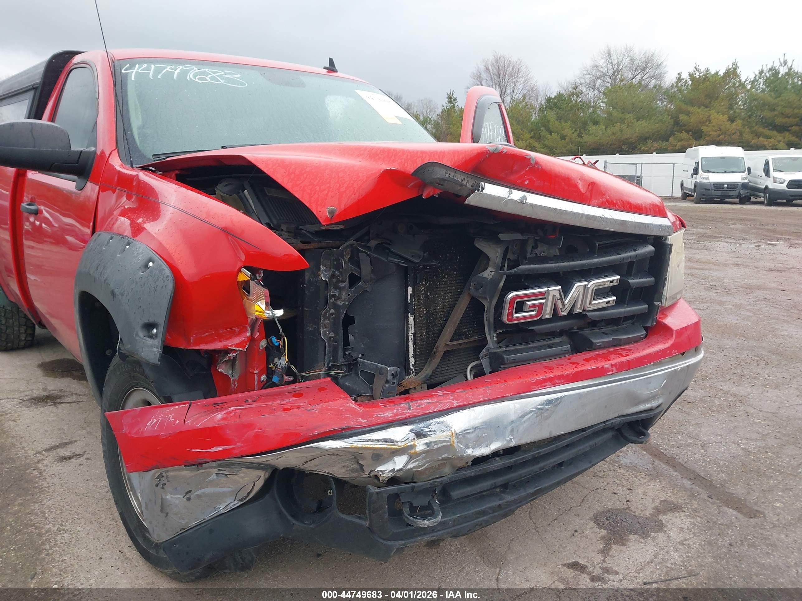 GMC SIERRA image 6