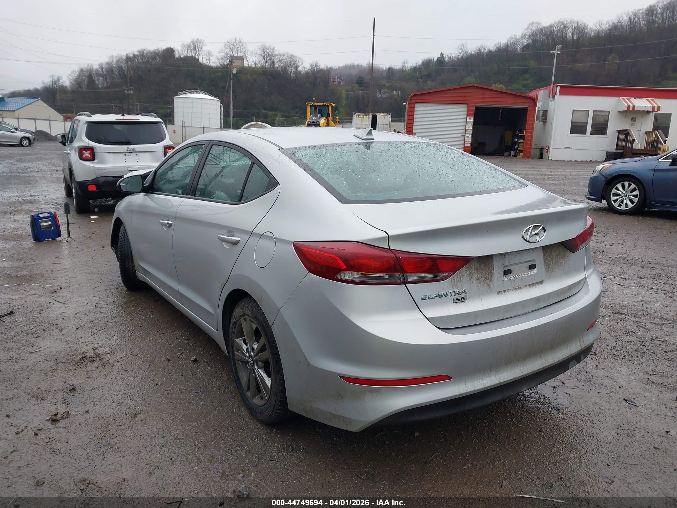 HYUNDAI ELANTRA image 3