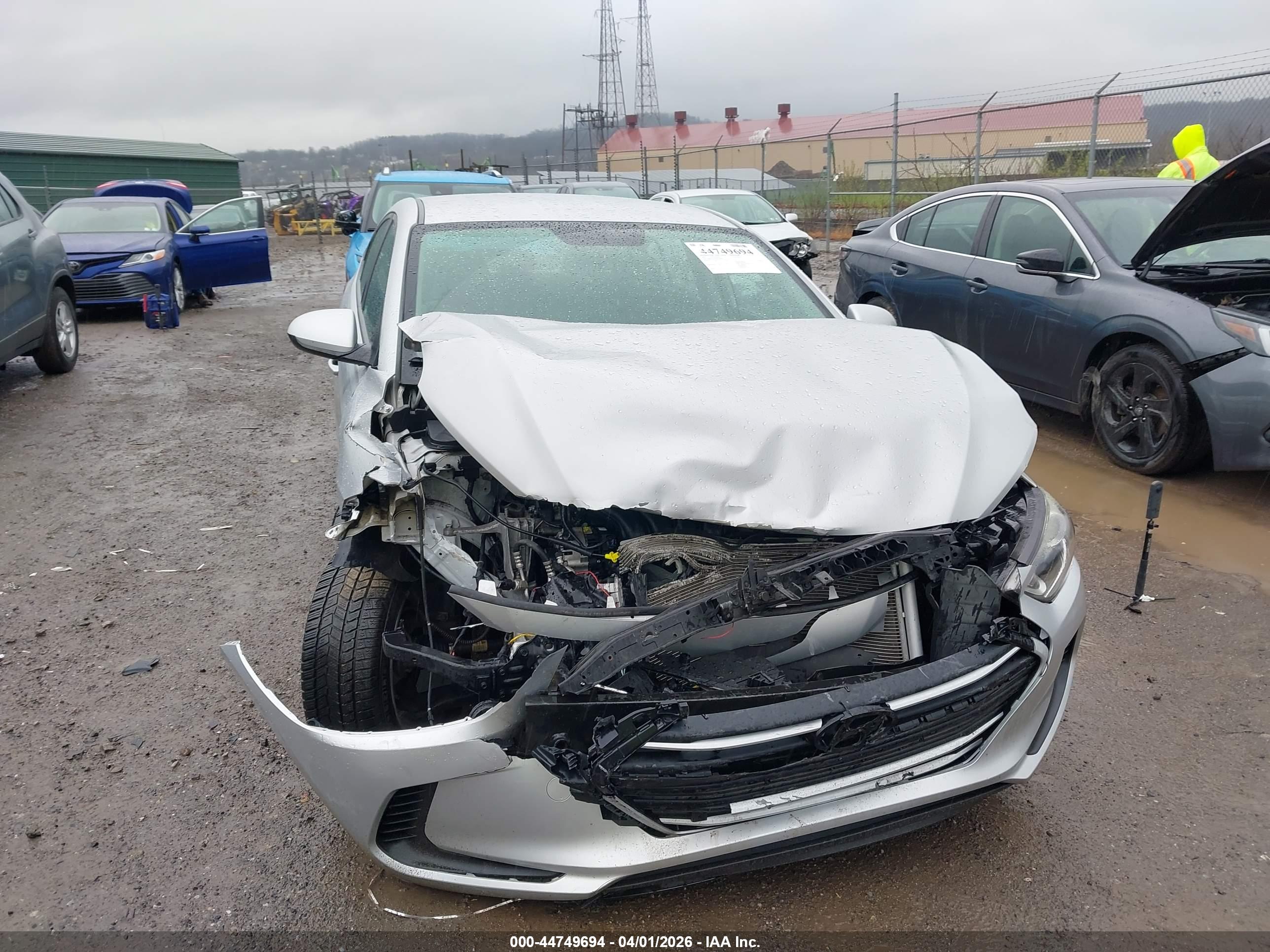 HYUNDAI ELANTRA image 6