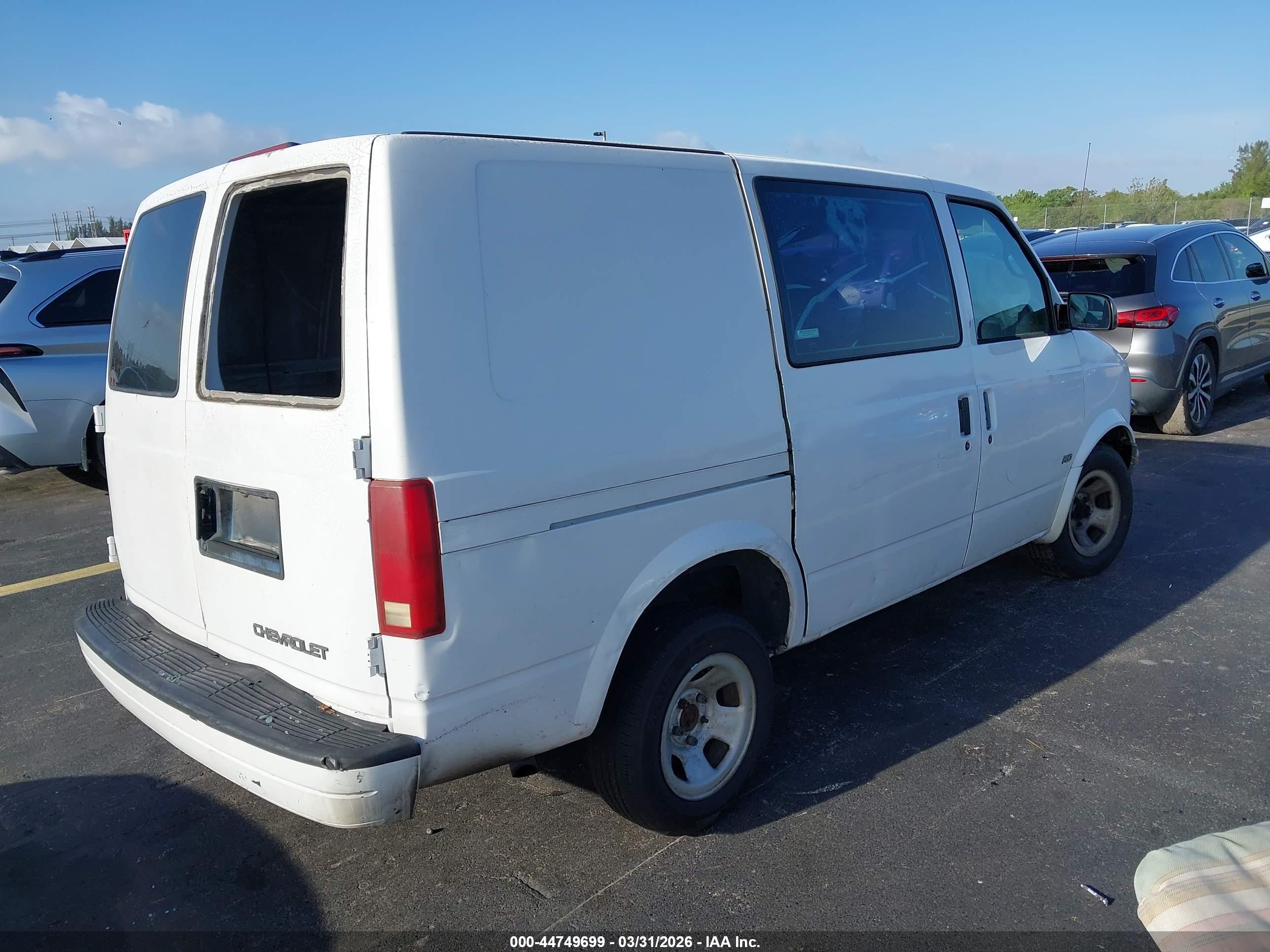 CHEVROLET ASTRO image 4