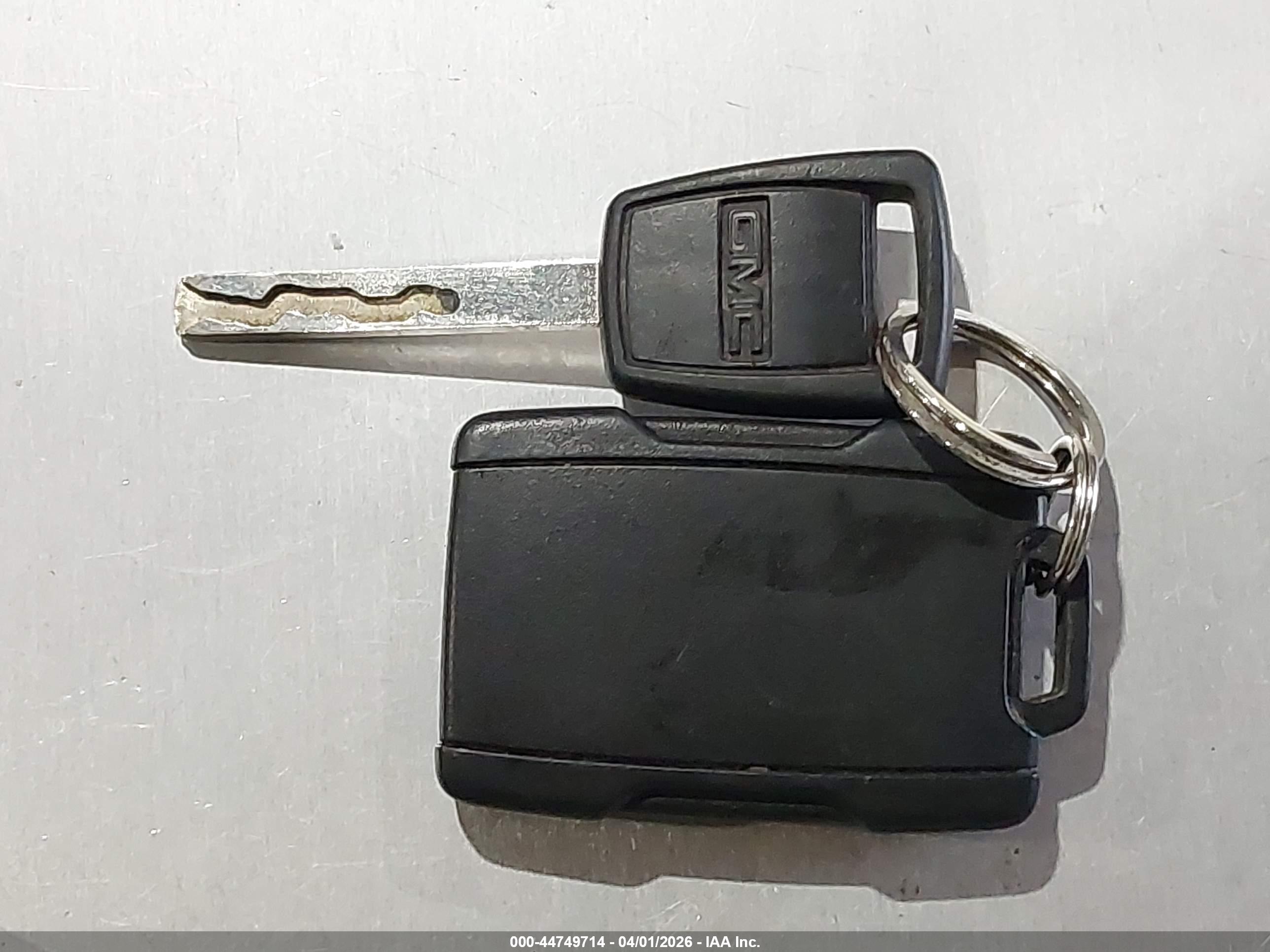 GMC SIERRA image 11