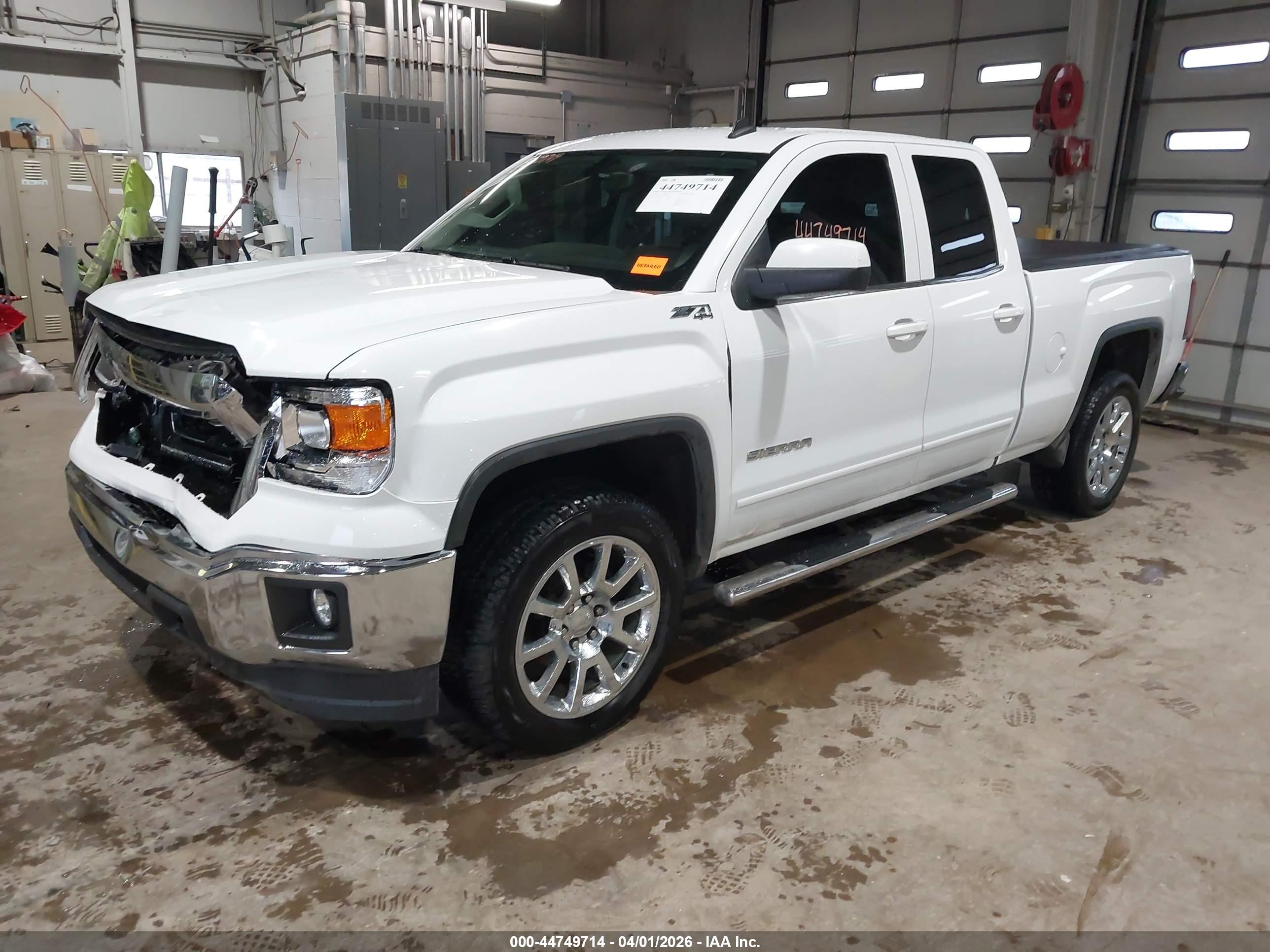 GMC SIERRA image 2