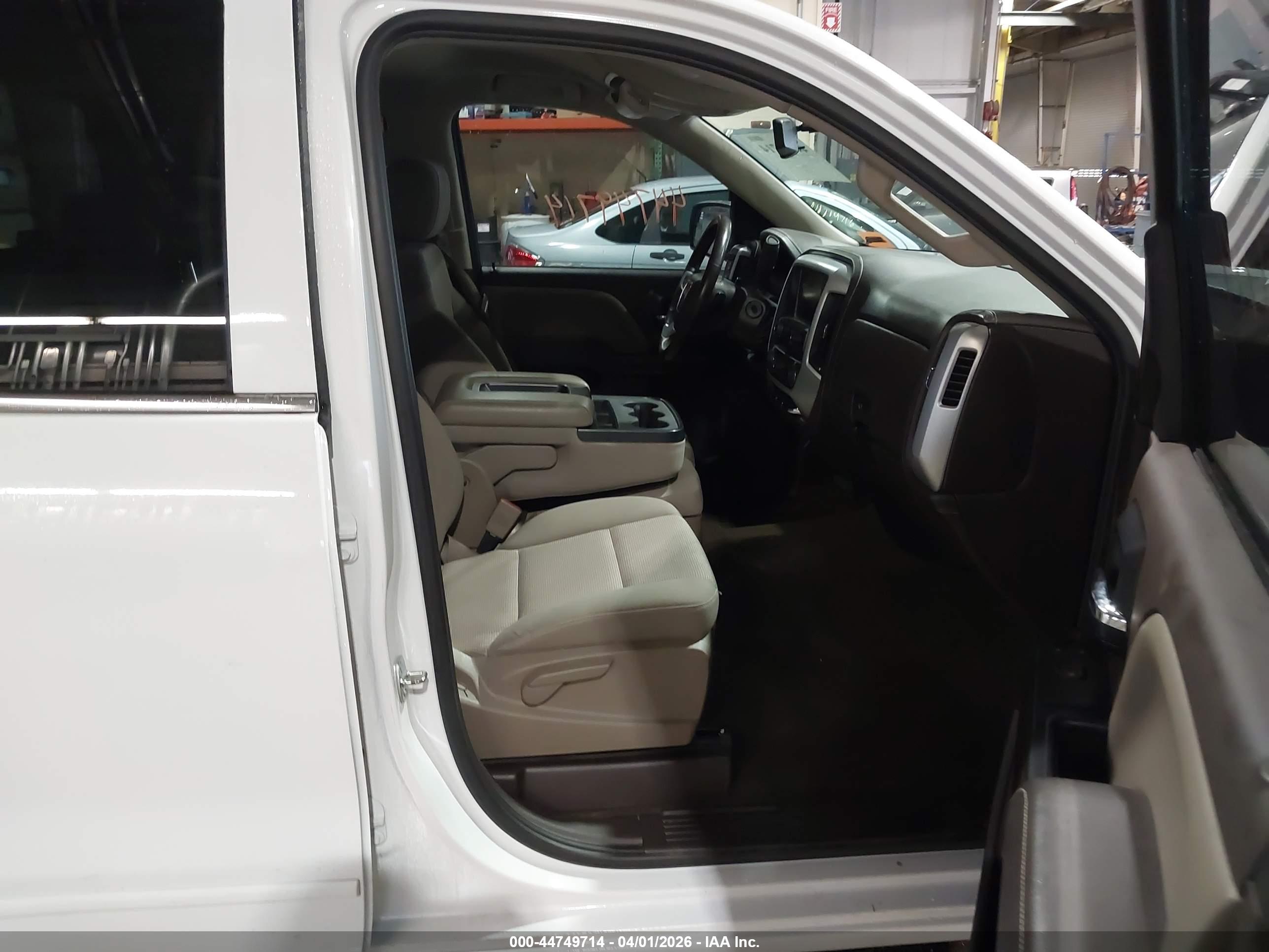 GMC SIERRA image 5
