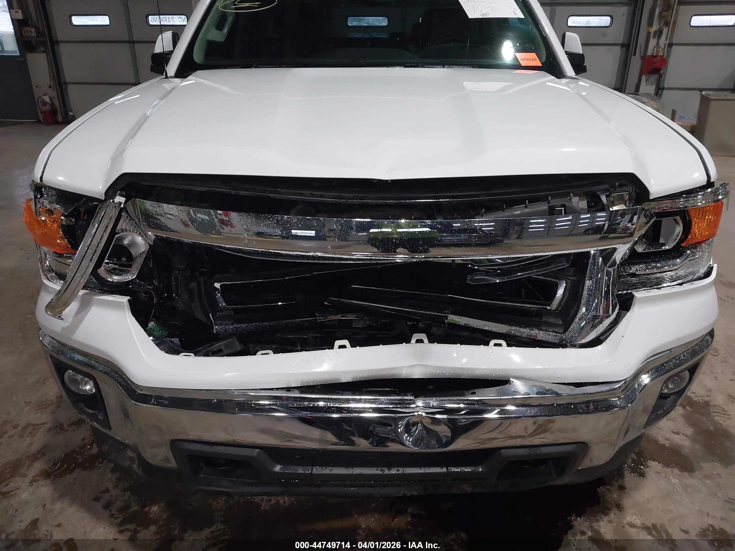 GMC SIERRA image 6