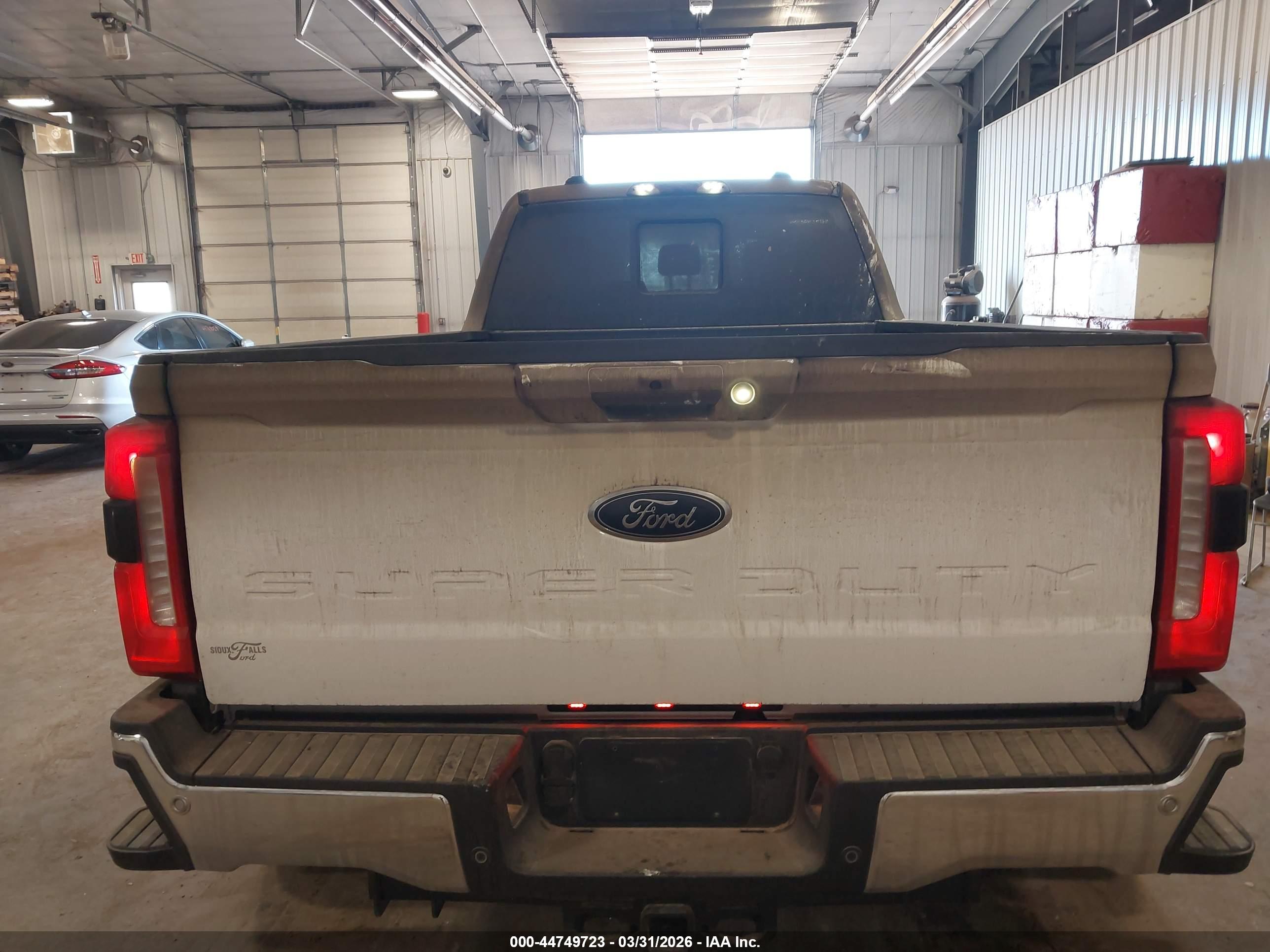 FORD F-350 image 8