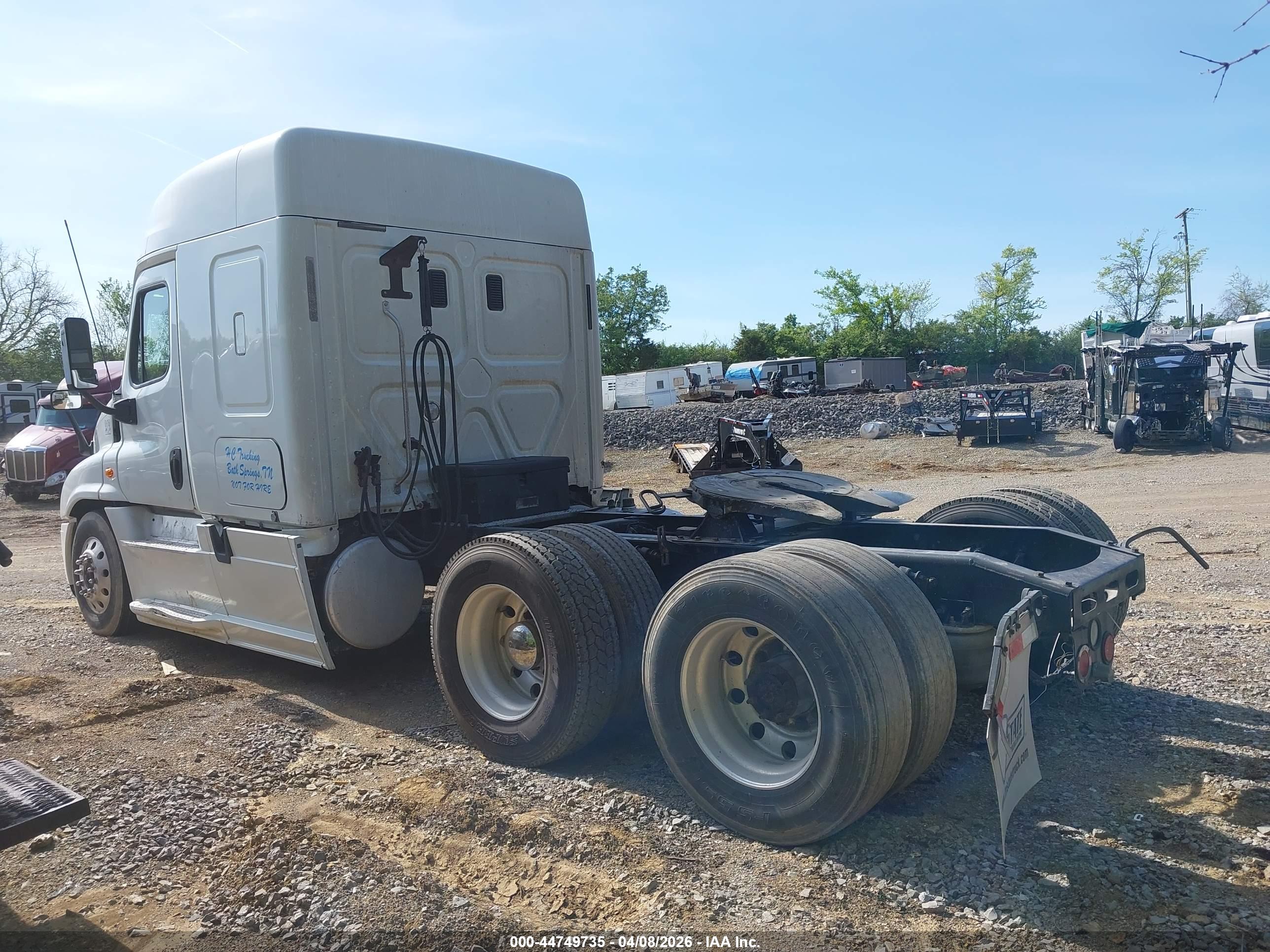 FREIGHTLINER CASCADIA image 3