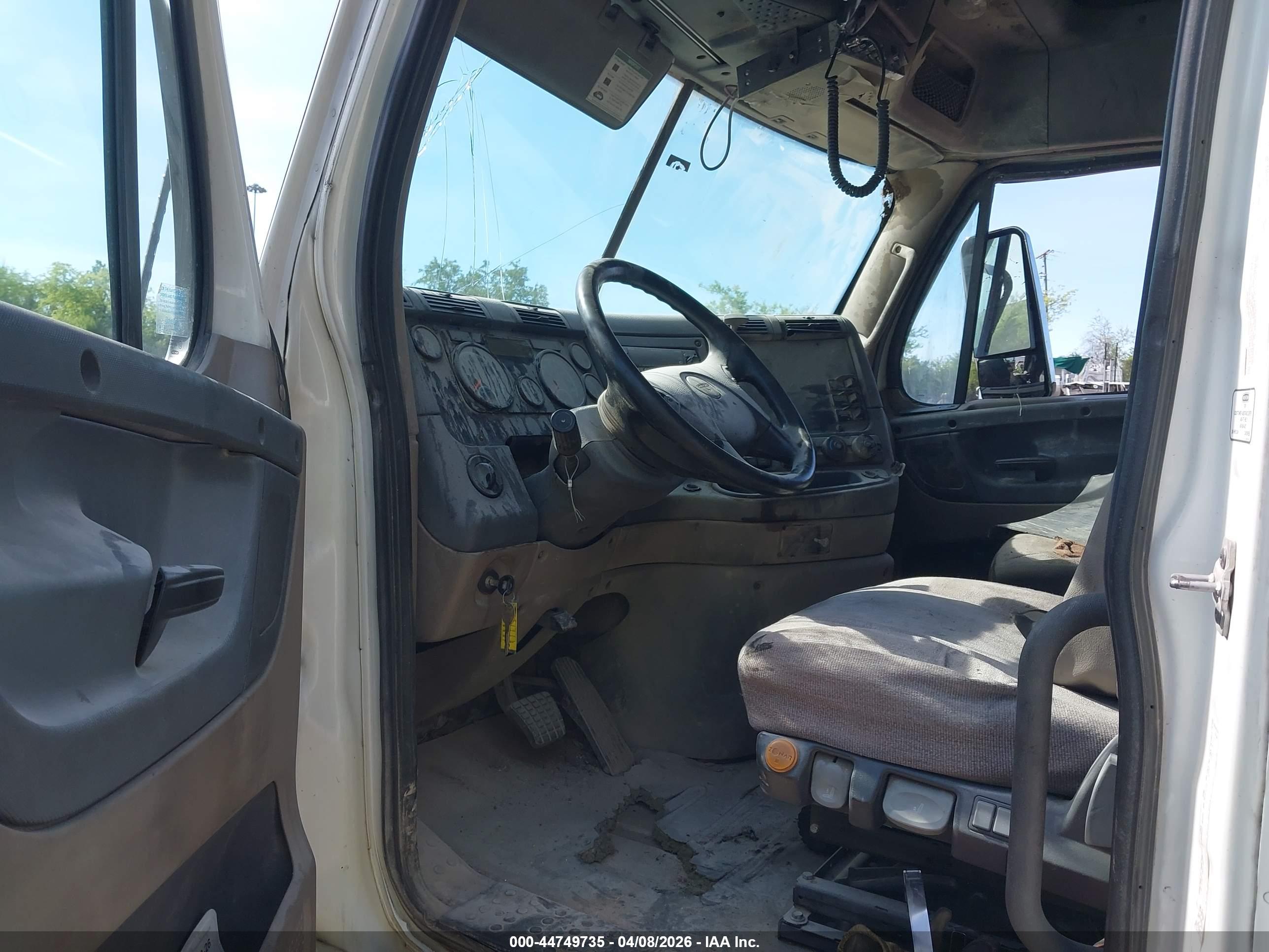 FREIGHTLINER CASCADIA image 8