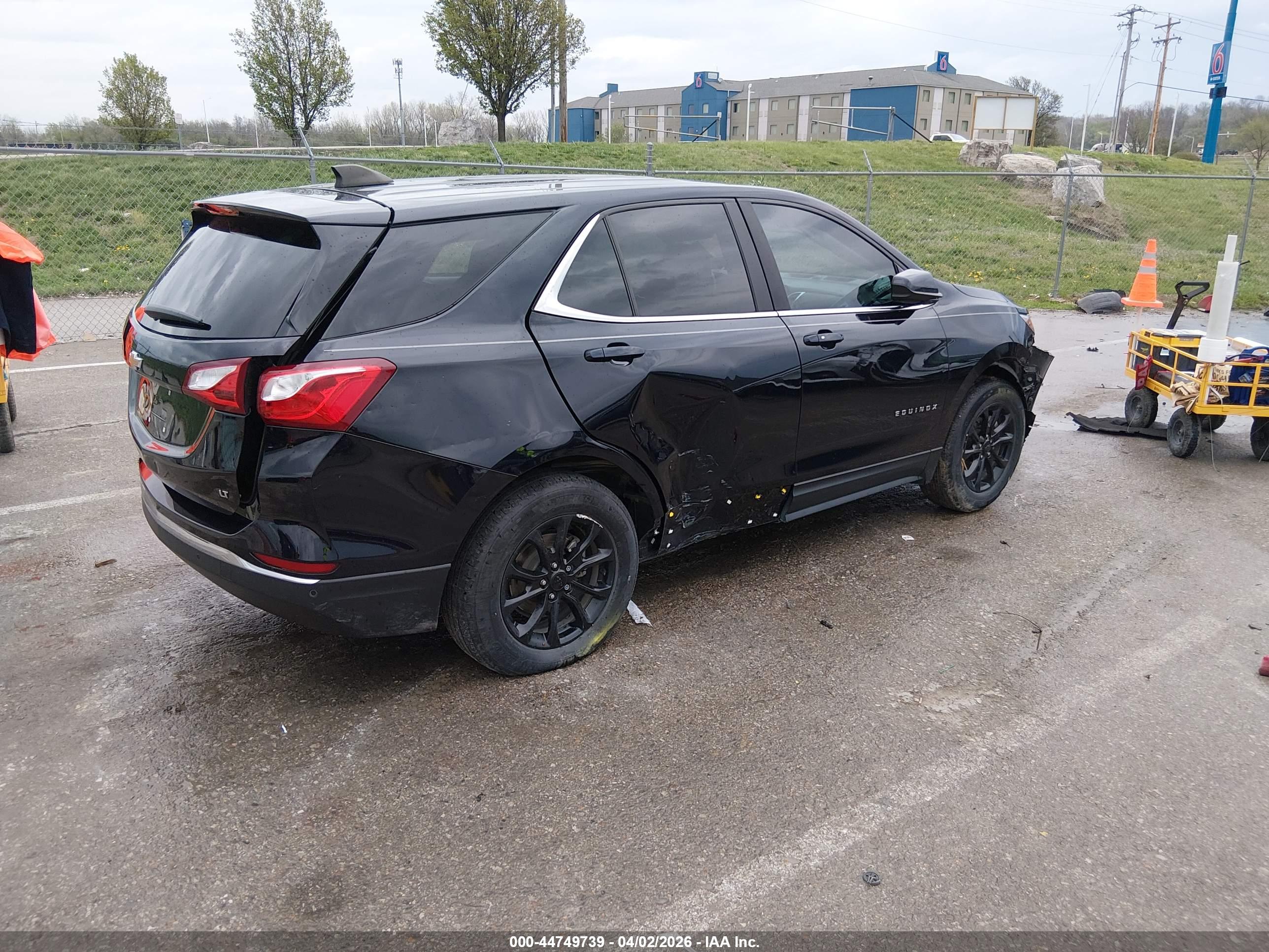 CHEVROLET EQUINOX image 4