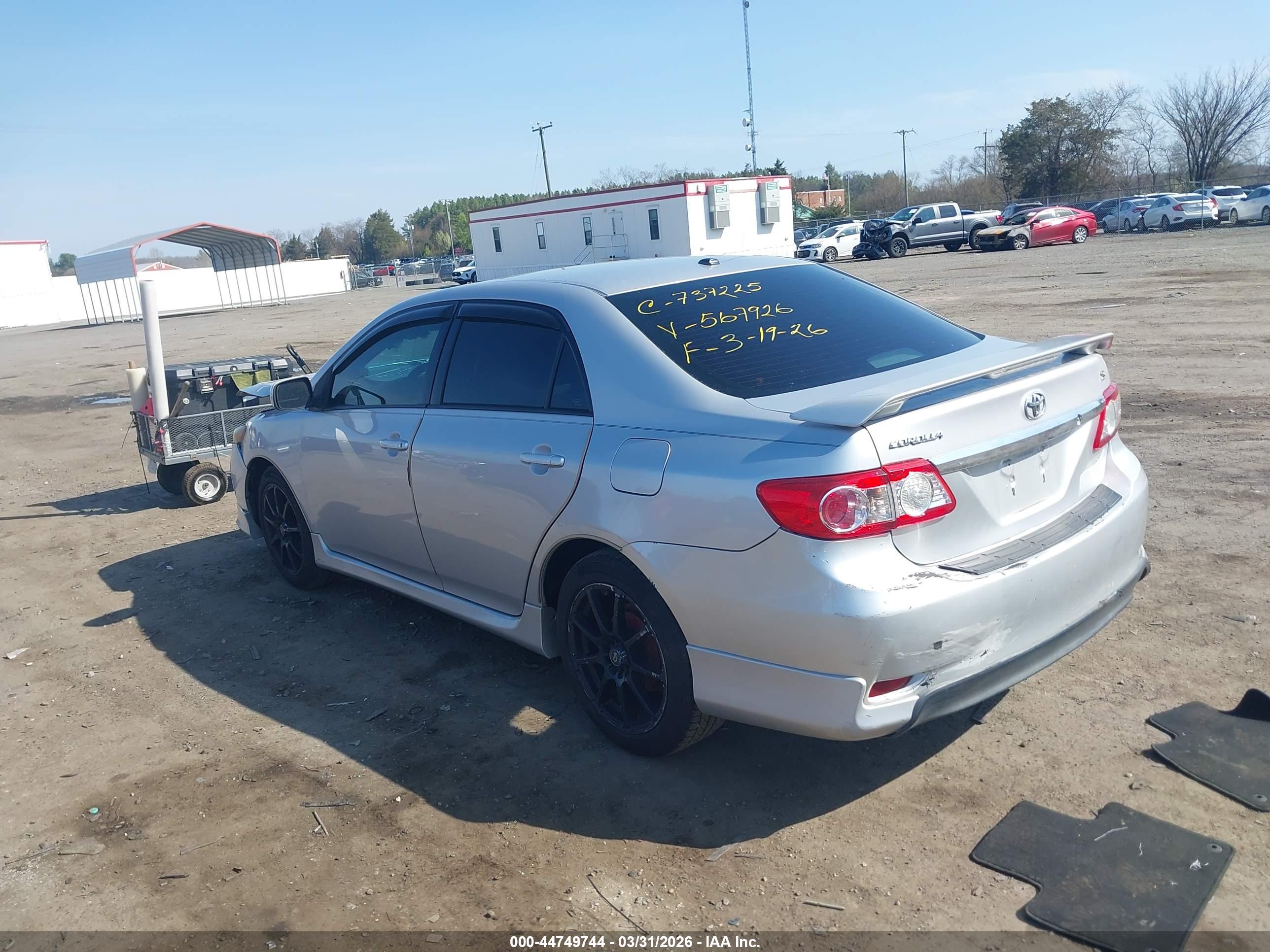 TOYOTA COROLLA image 3