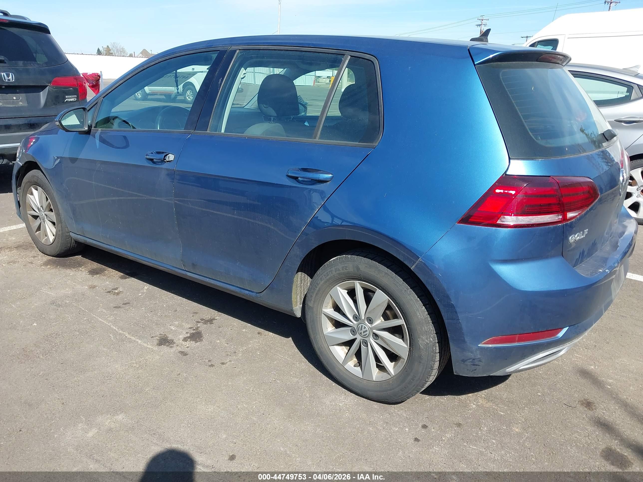VOLKSWAGEN GOLF image 3