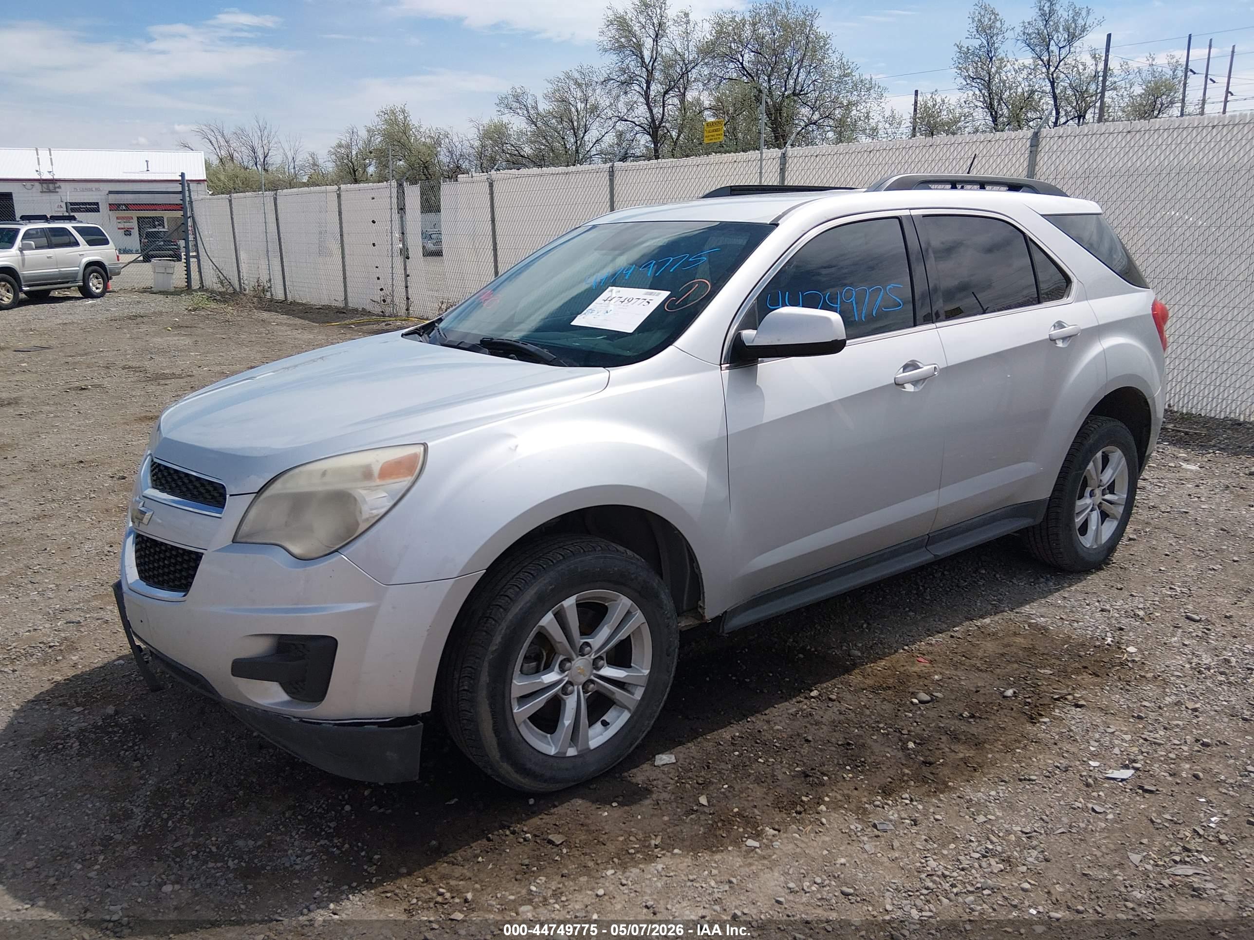 CHEVROLET EQUINOX image 2