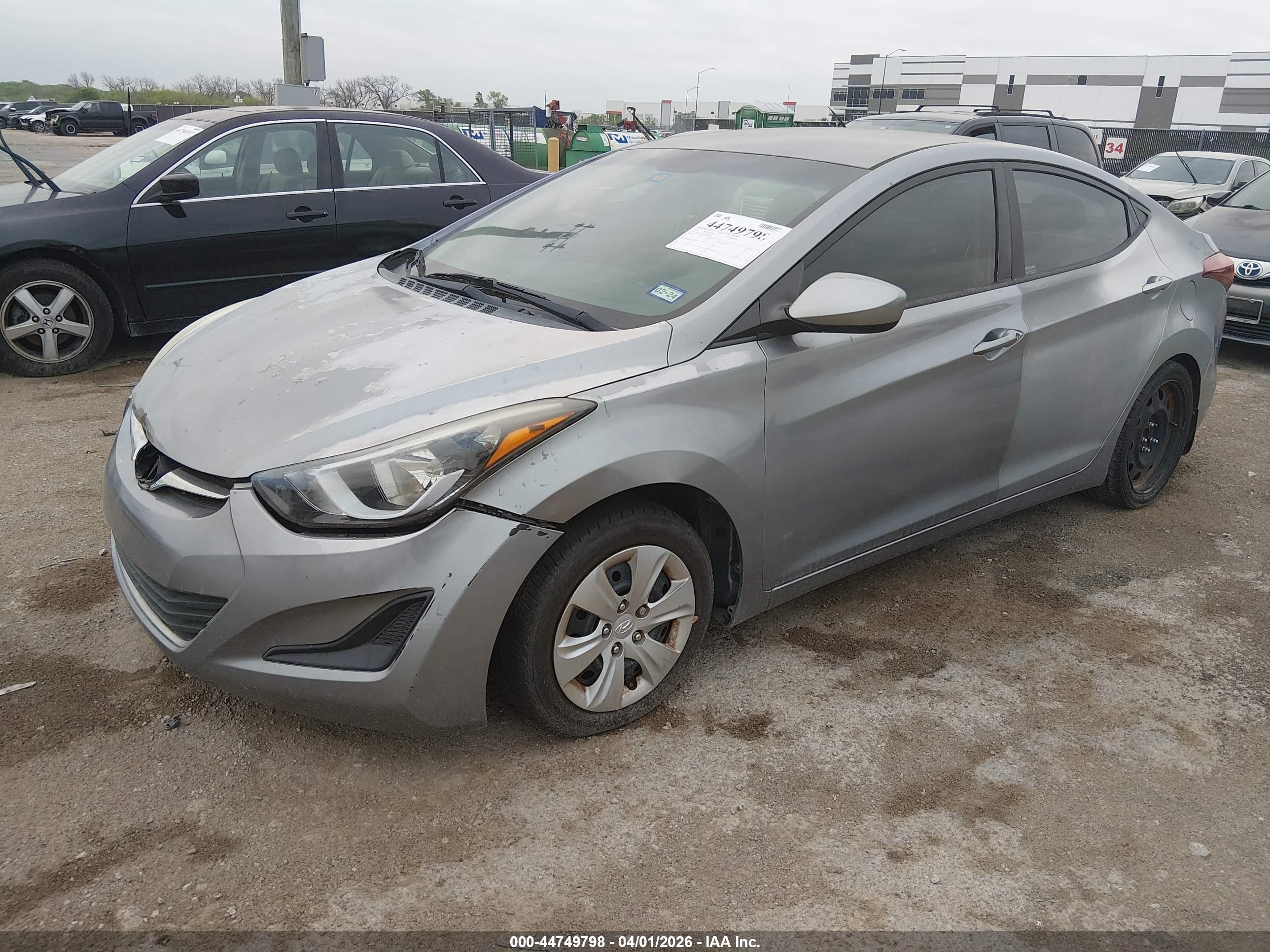 HYUNDAI ELANTRA image 2