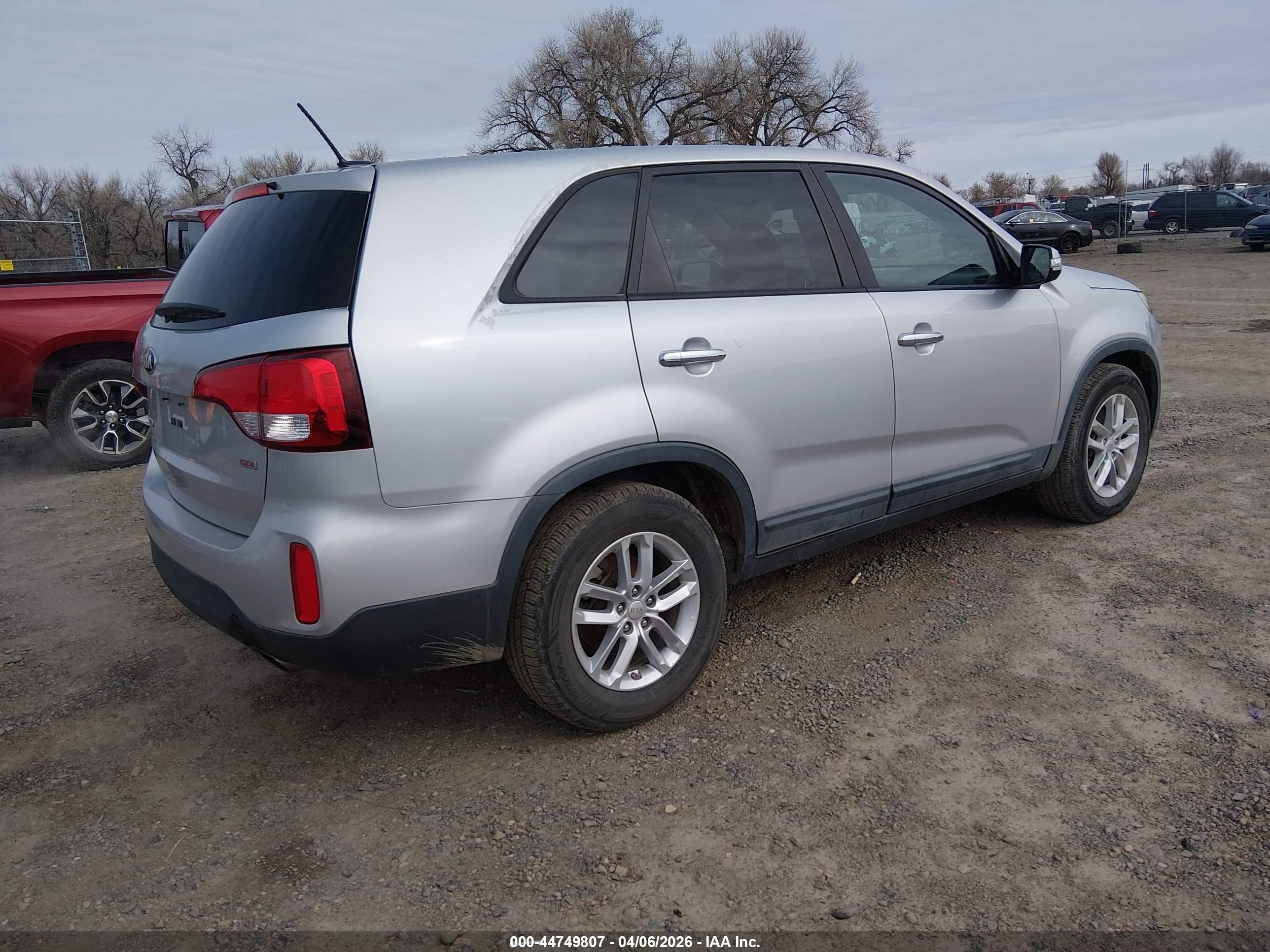 KIA SORENTO image 4