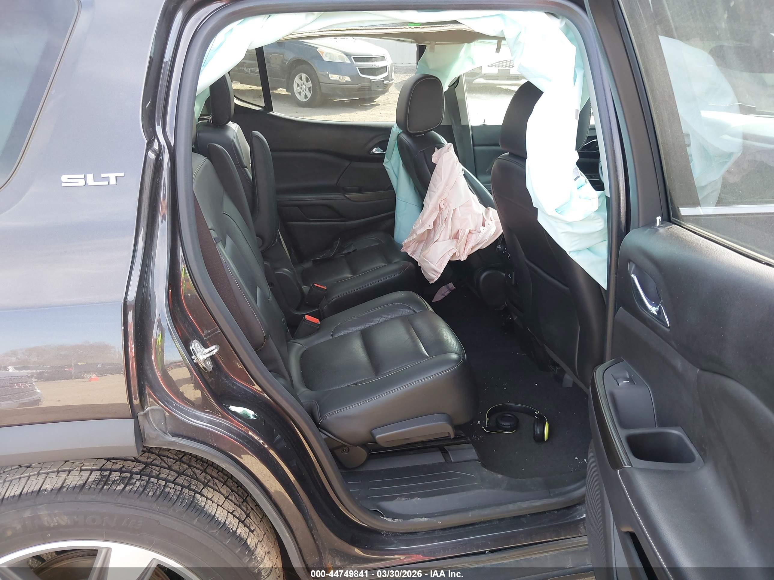 GMC ACADIA image 8