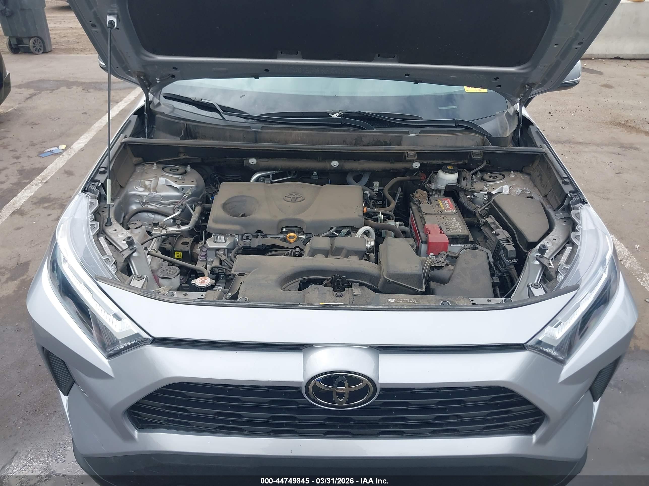 TOYOTA RAV4 image 10