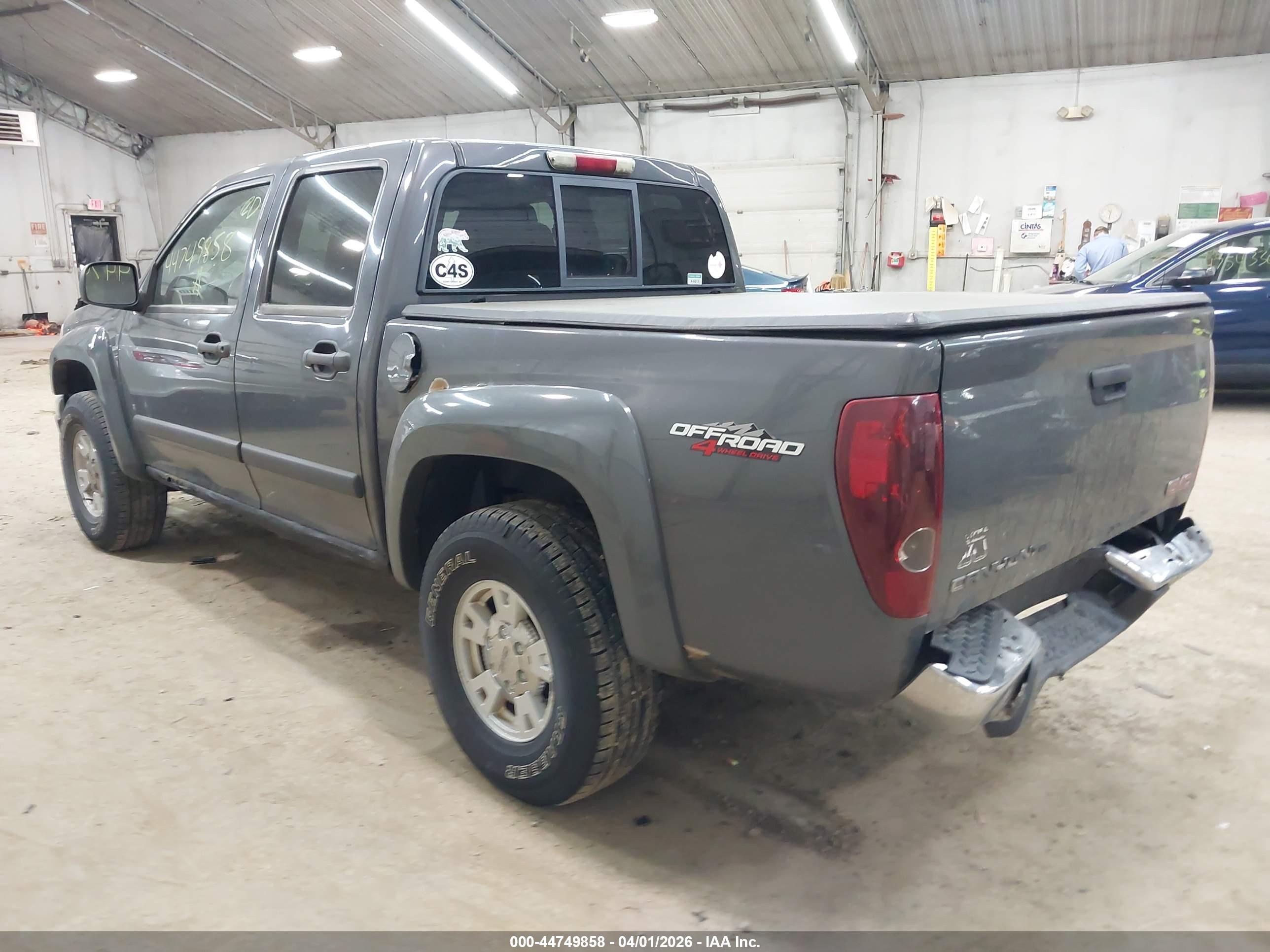 GMC CANYON image 3