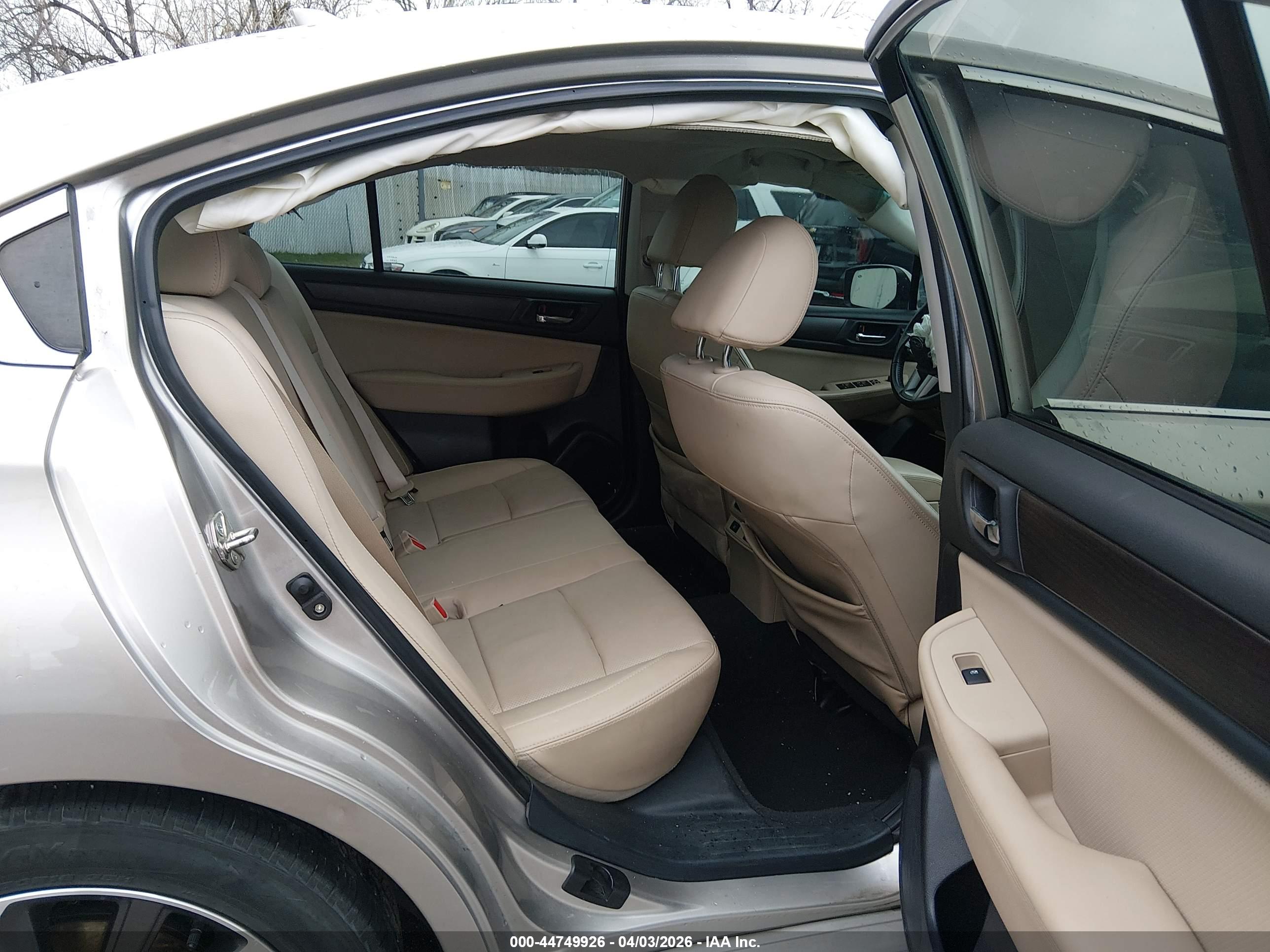 SUBARU LEGACY image 8
