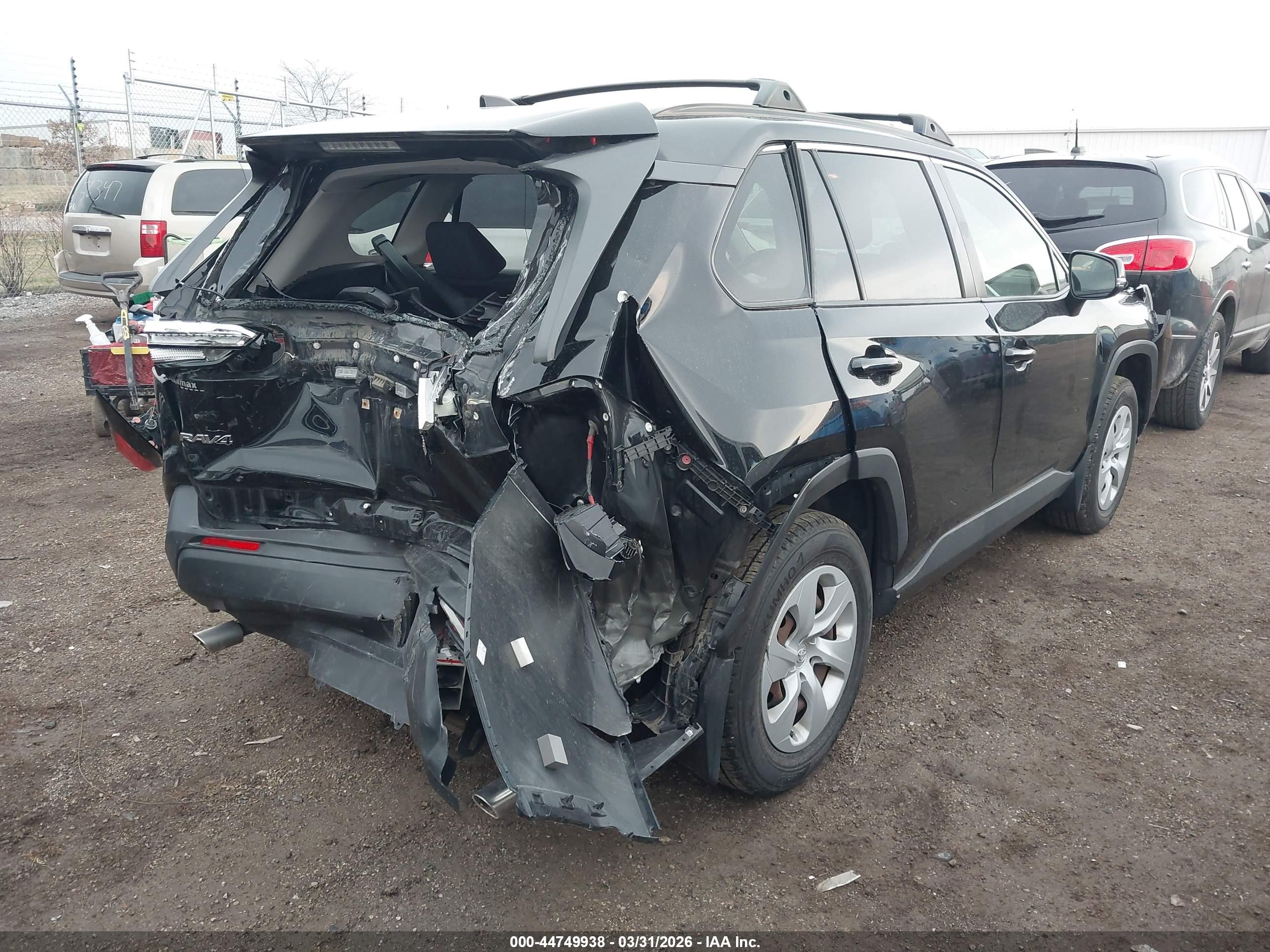 TOYOTA RAV4 image 4