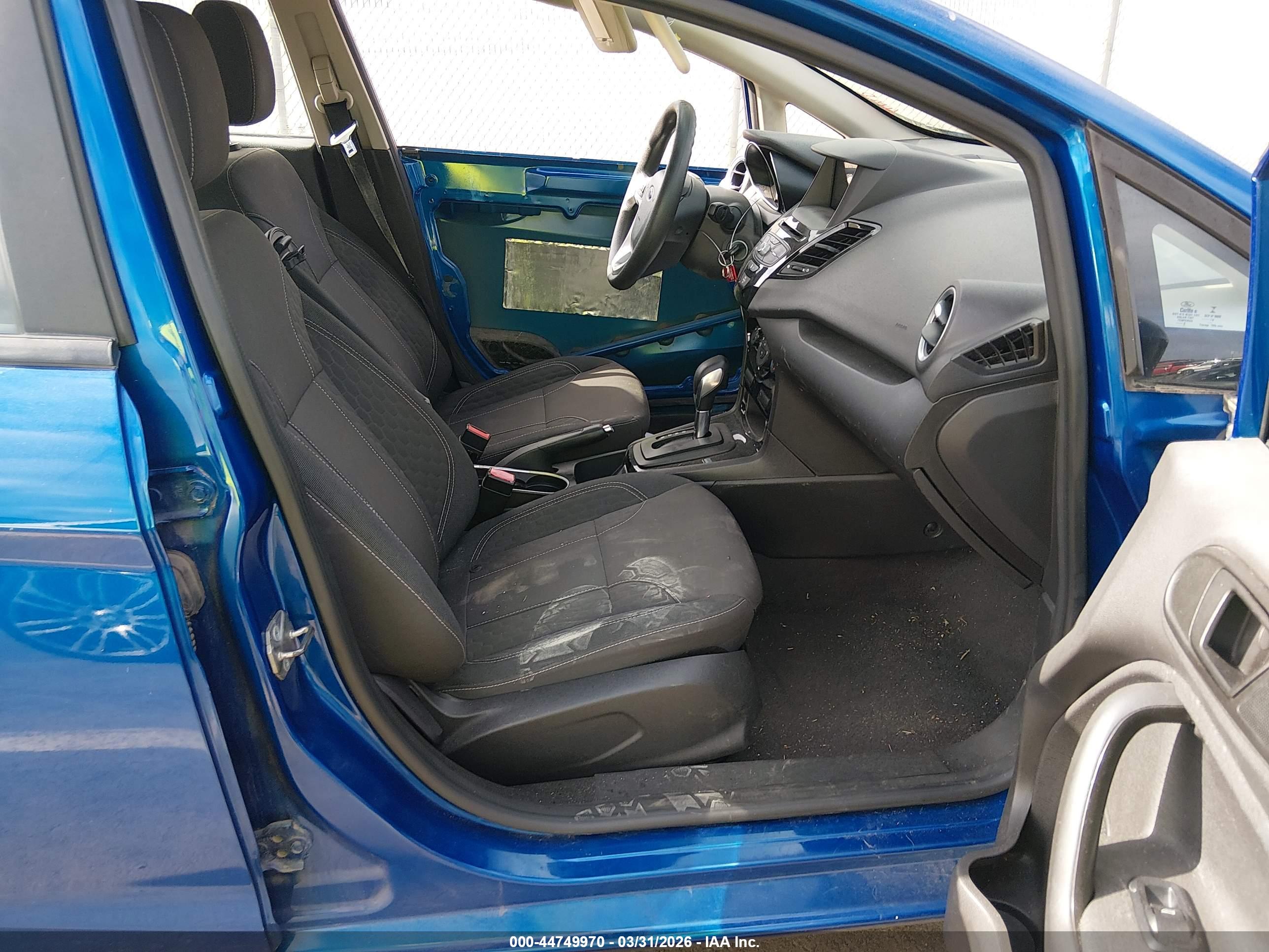 FORD FIESTA image 5