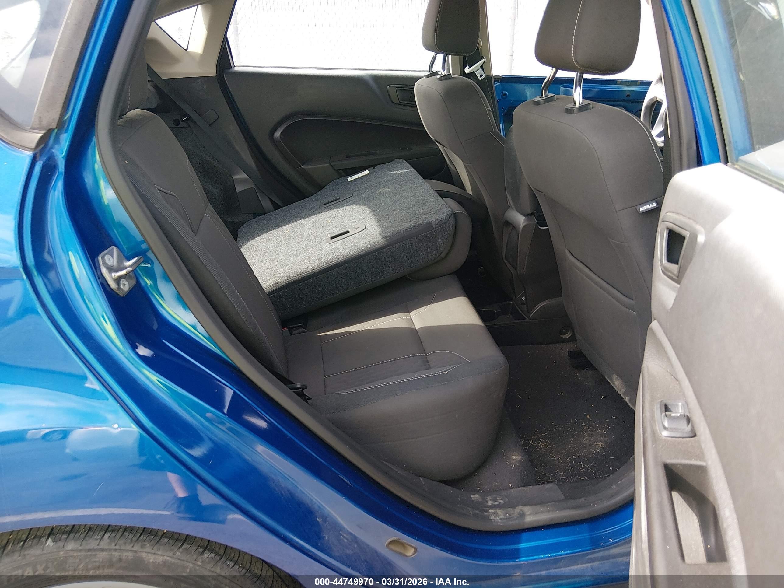 FORD FIESTA image 8