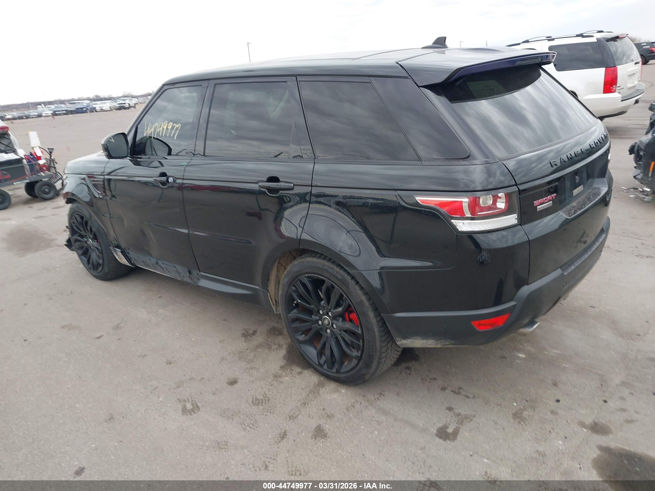 LAND ROVER image 3