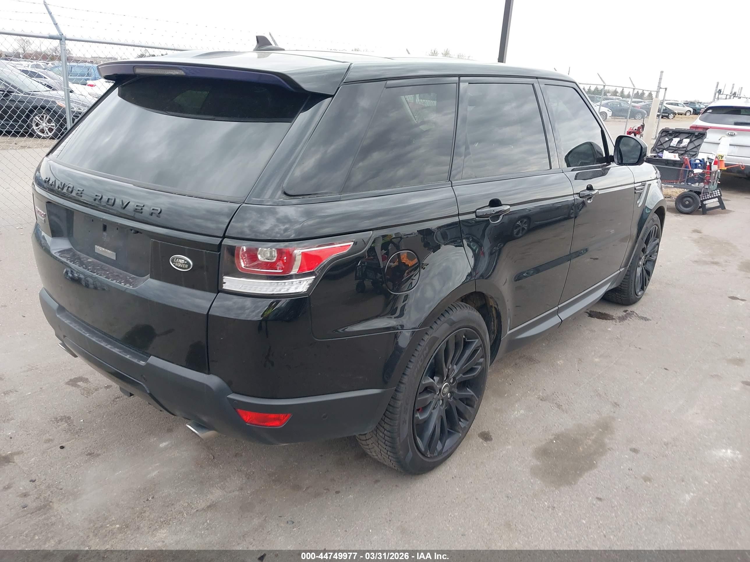 LAND ROVER image 4