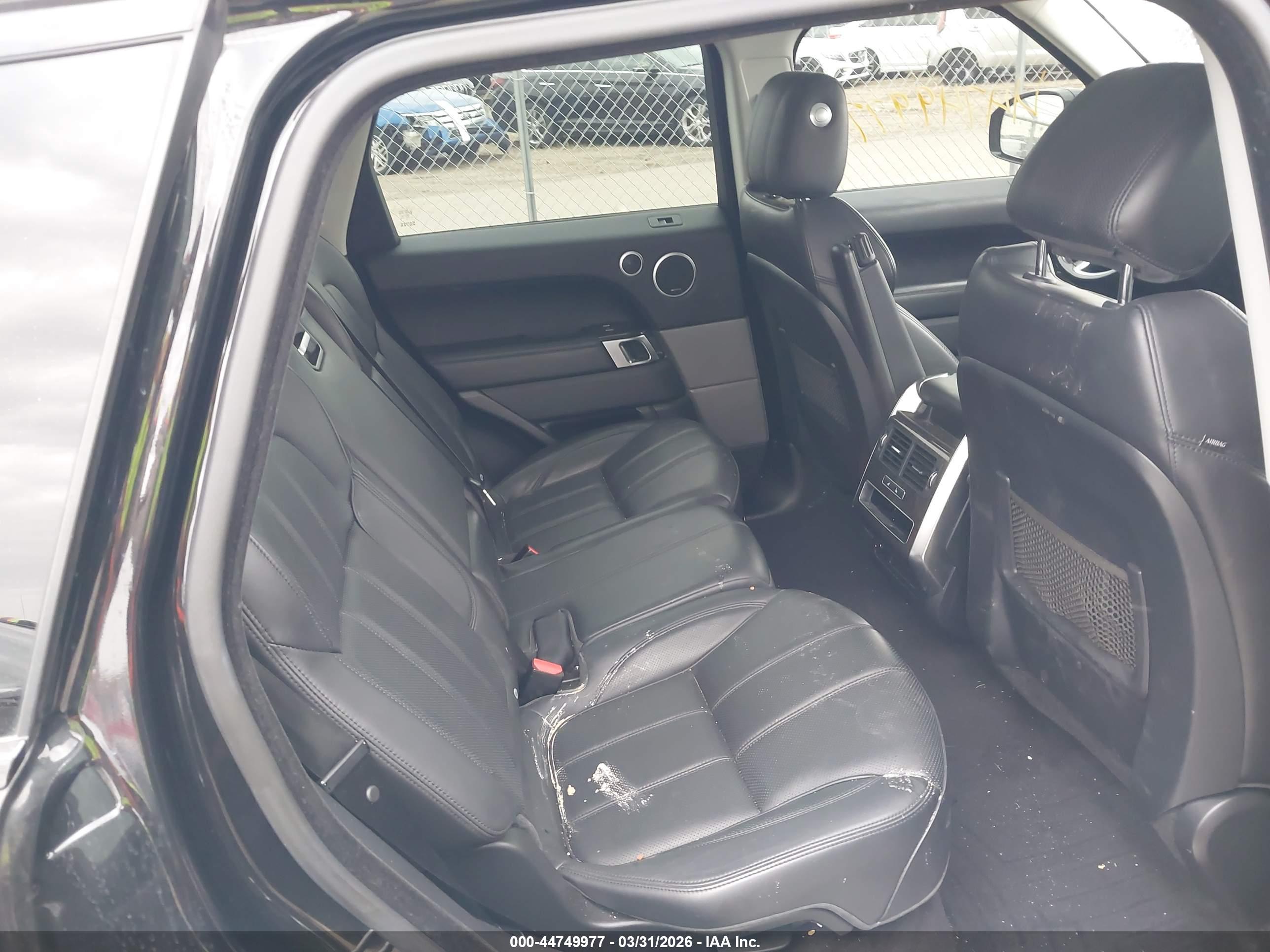 LAND ROVER image 8