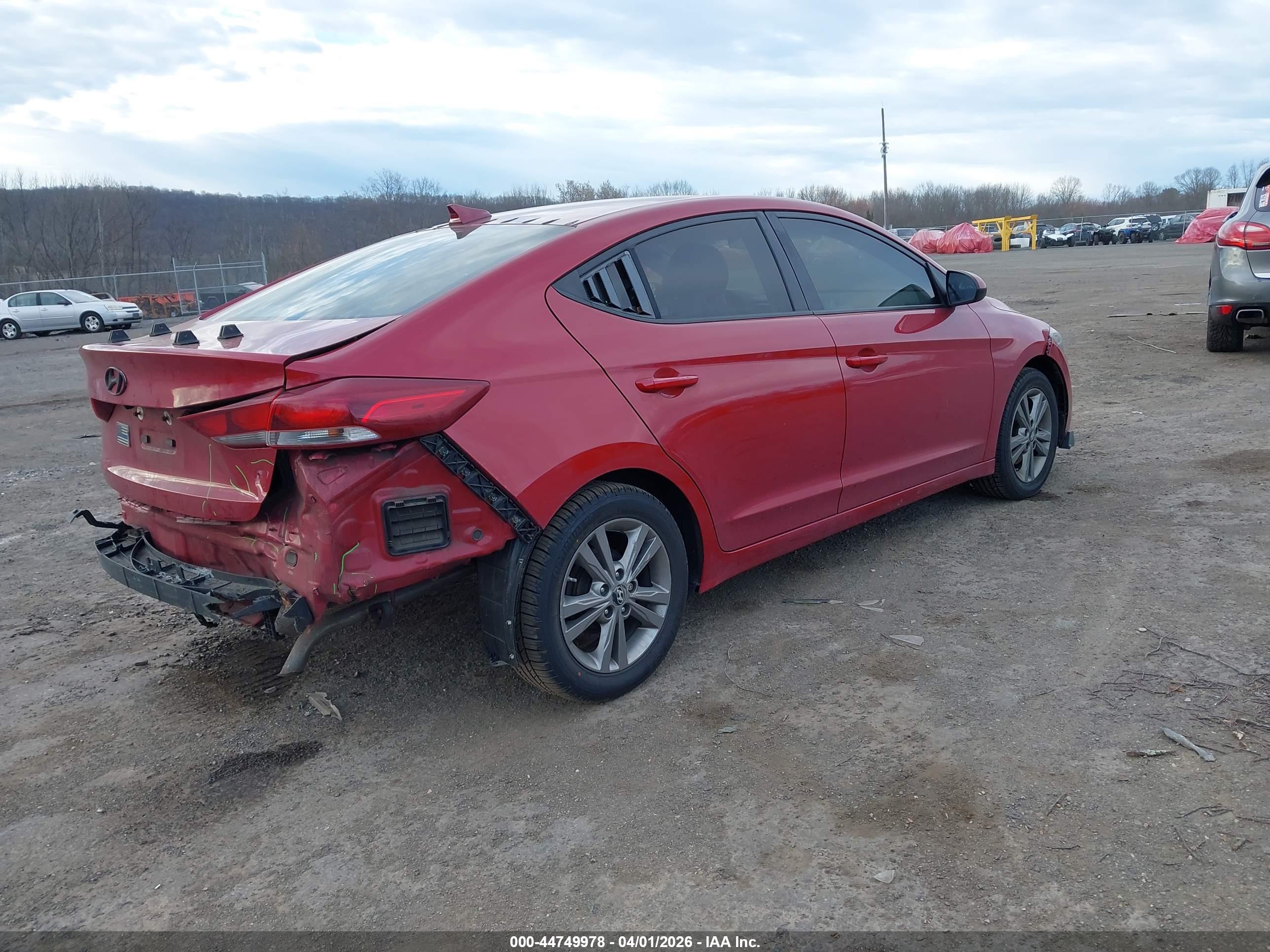 HYUNDAI ELANTRA image 4