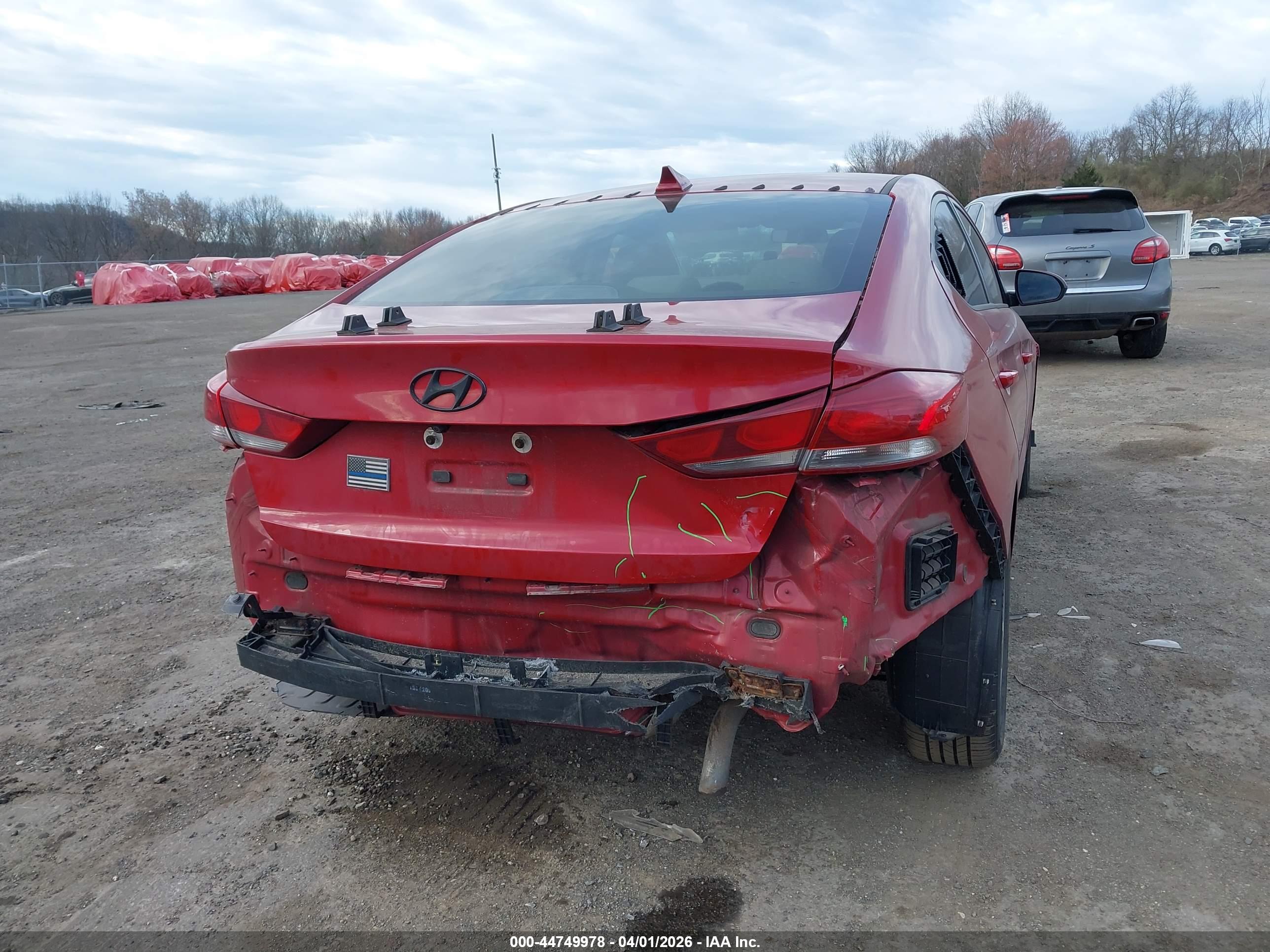 HYUNDAI ELANTRA image 6