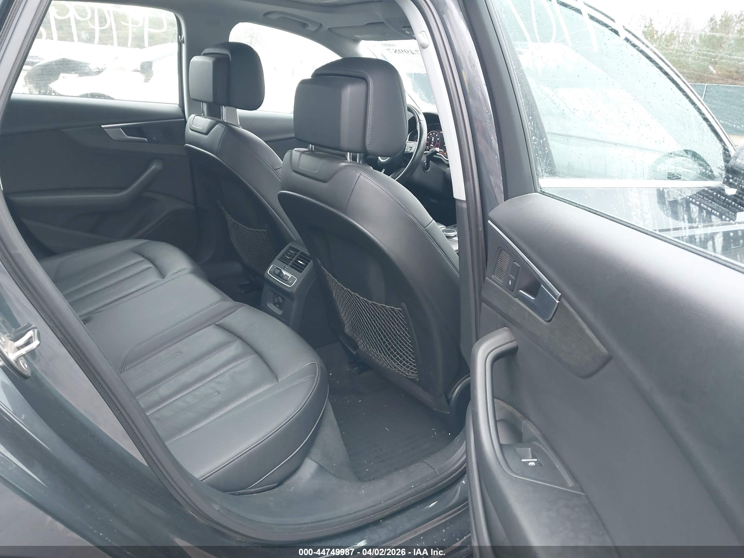 AUDI A4 image 8