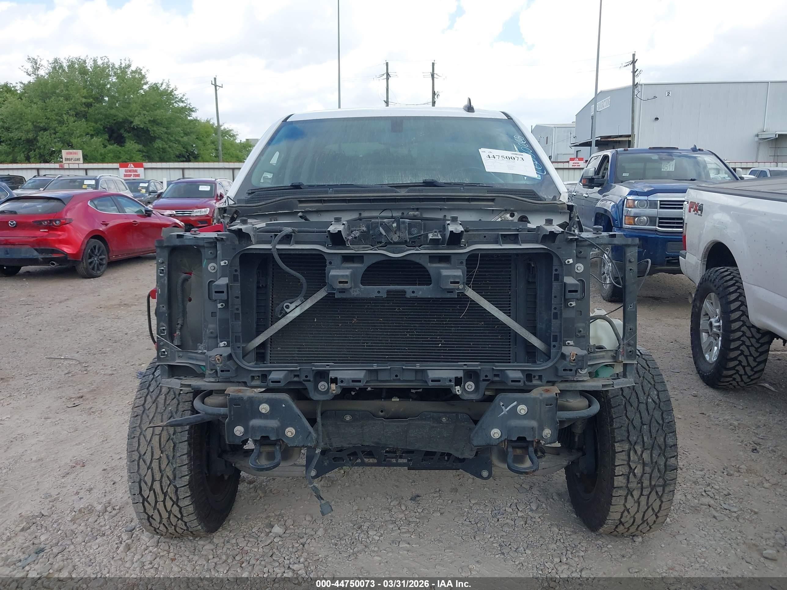 GMC SIERRA image 6