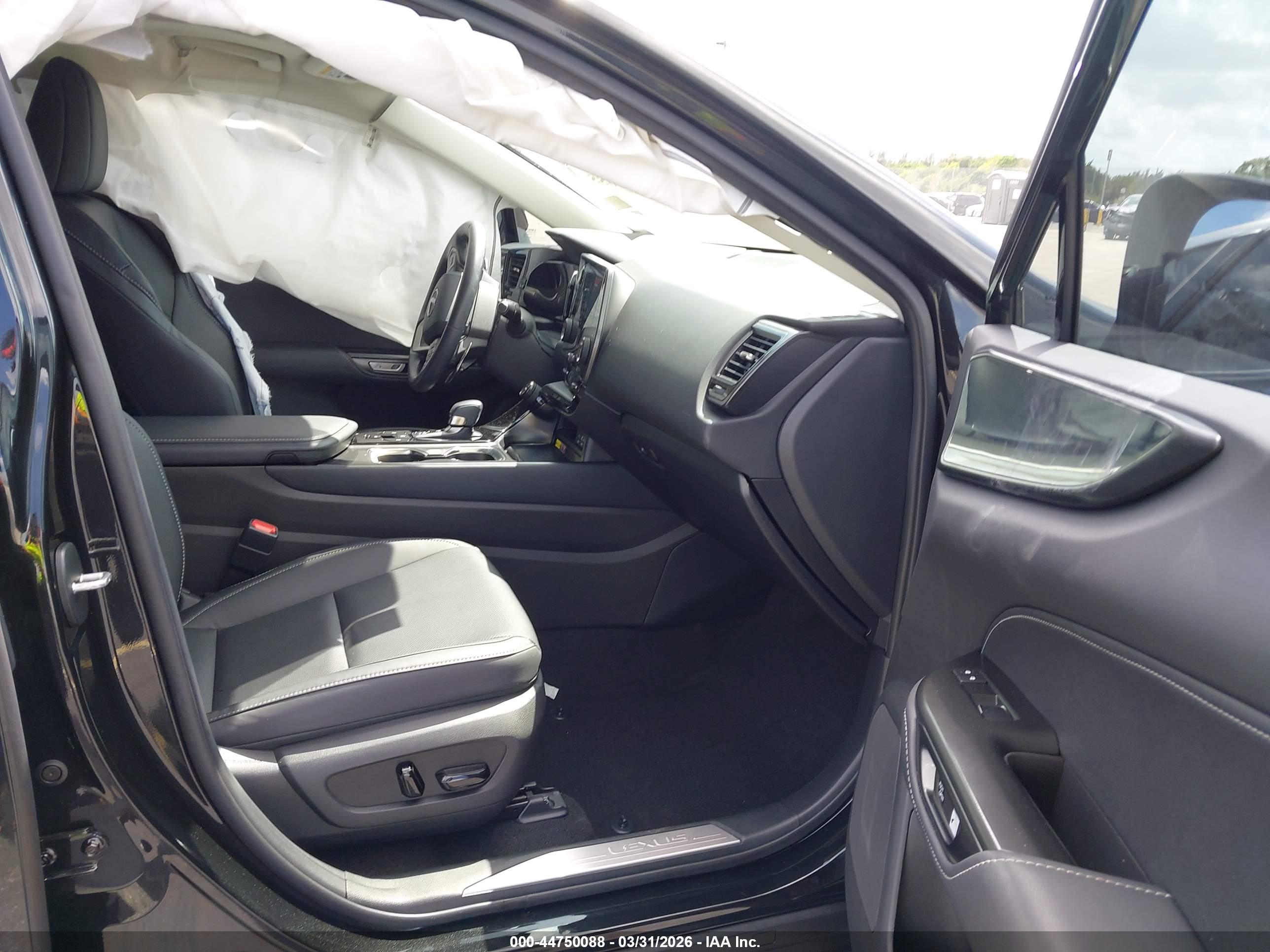 LEXUS NX image 5