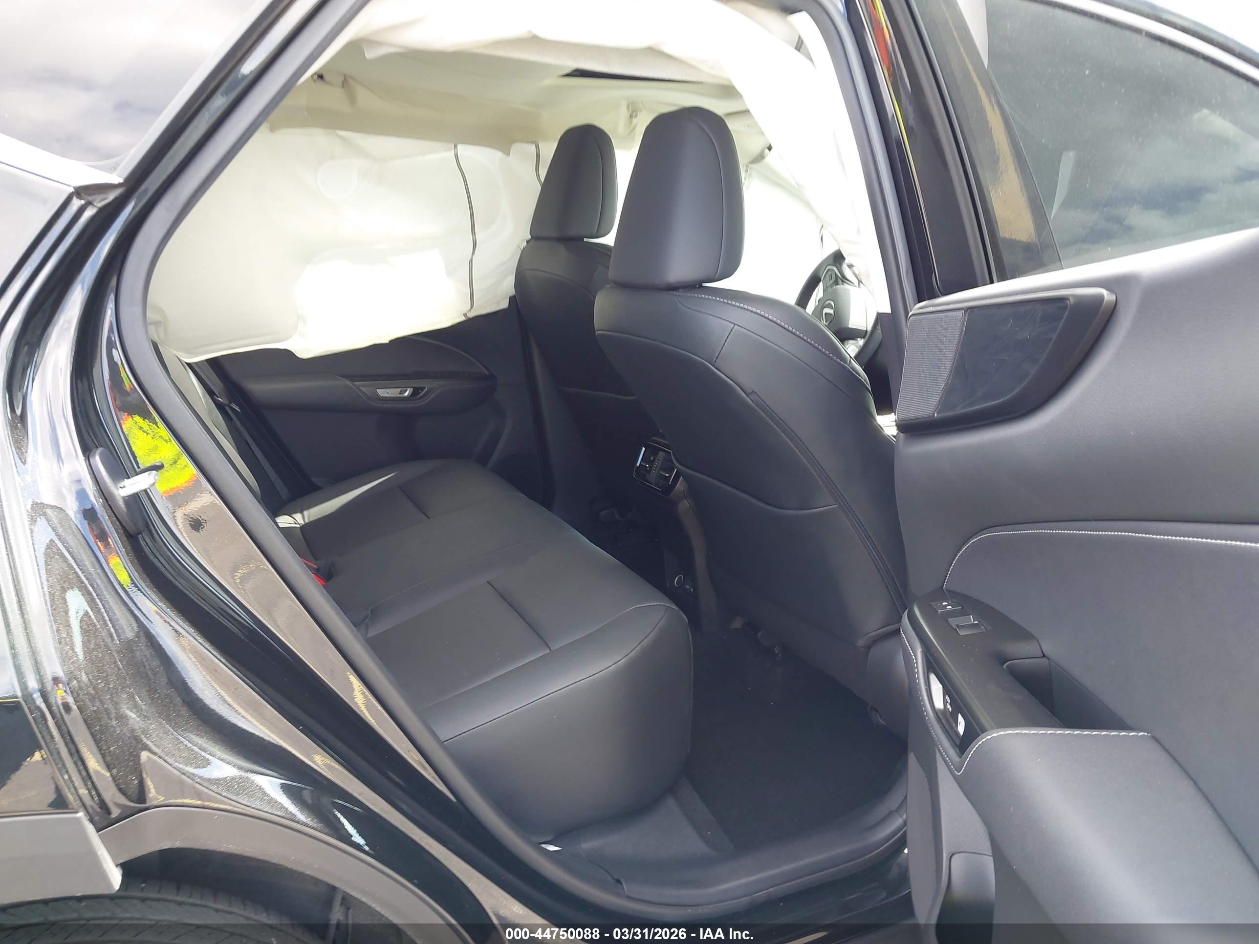 LEXUS NX image 8