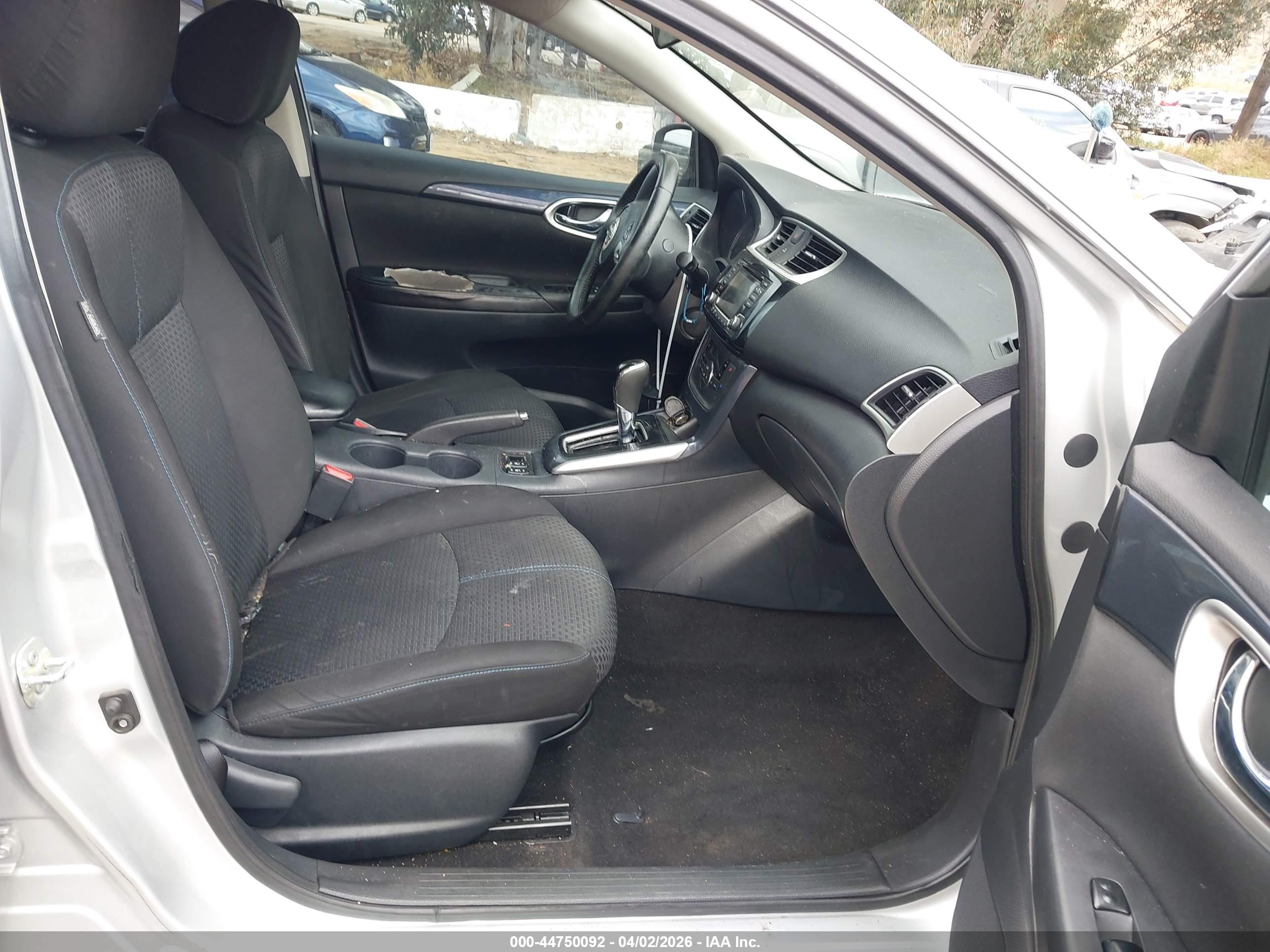 NISSAN SENTRA image 5