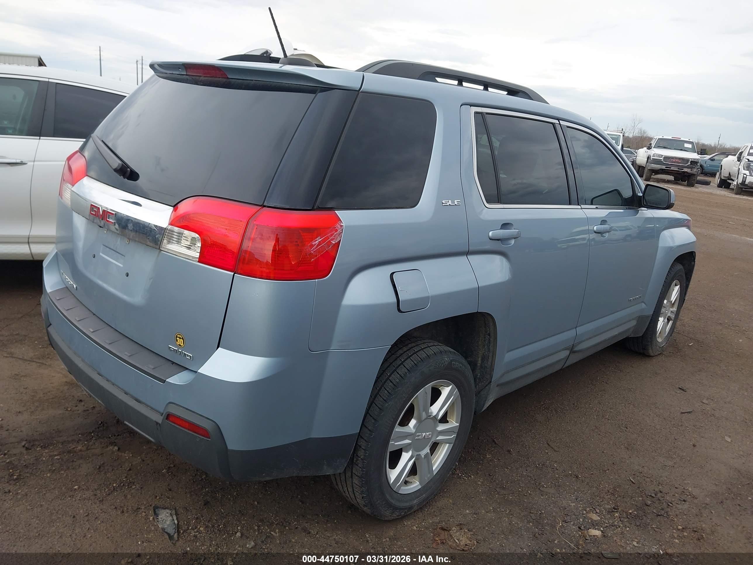 GMC TERRAIN image 4